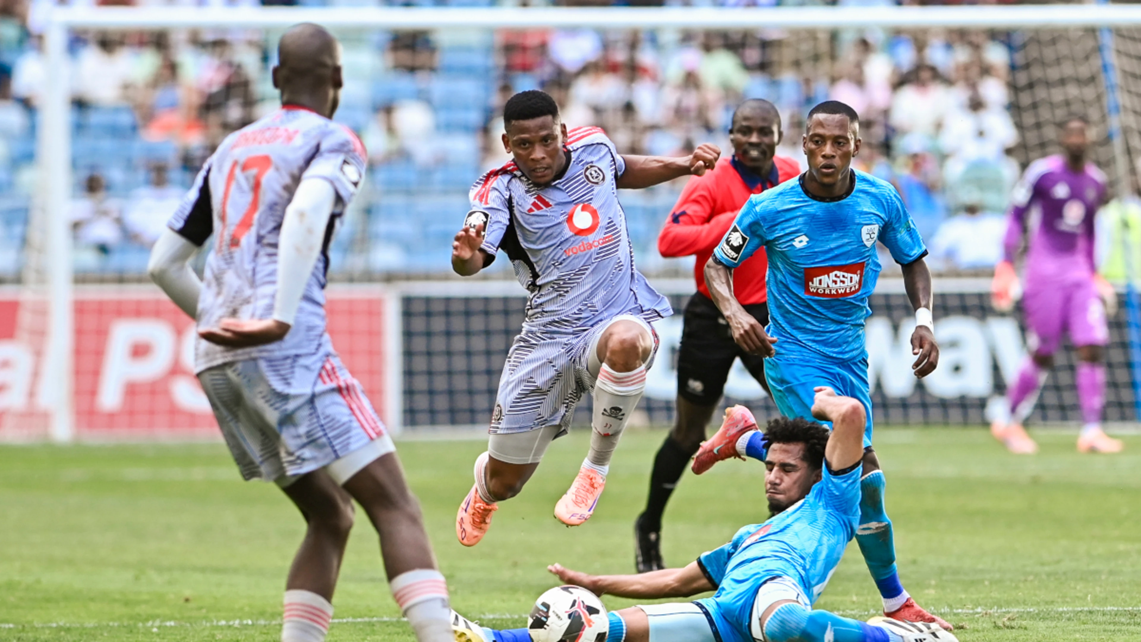 Pirates go top as AmaZulu miss opportunity 