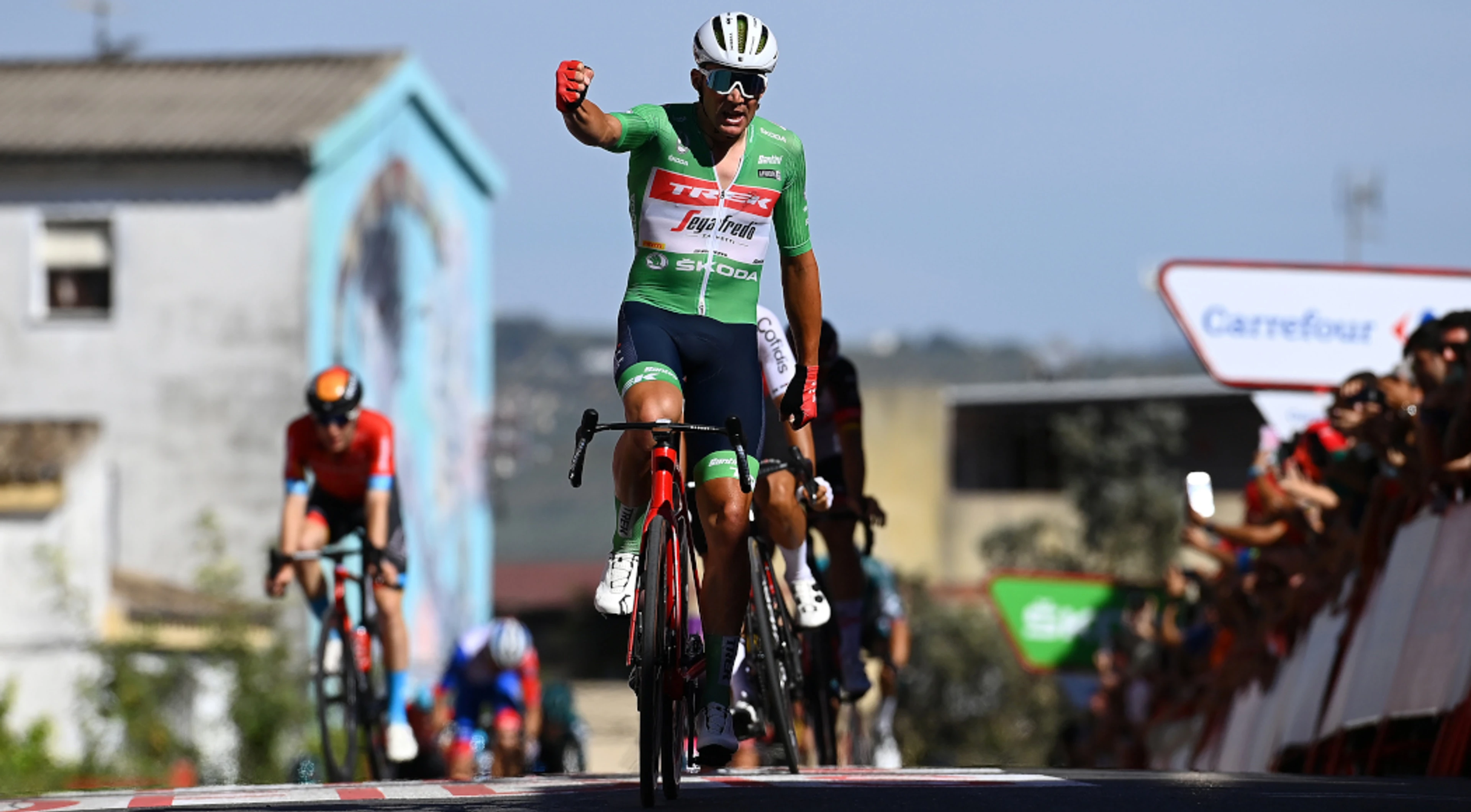 Pedersen powers to win stage 13 in Vuelta