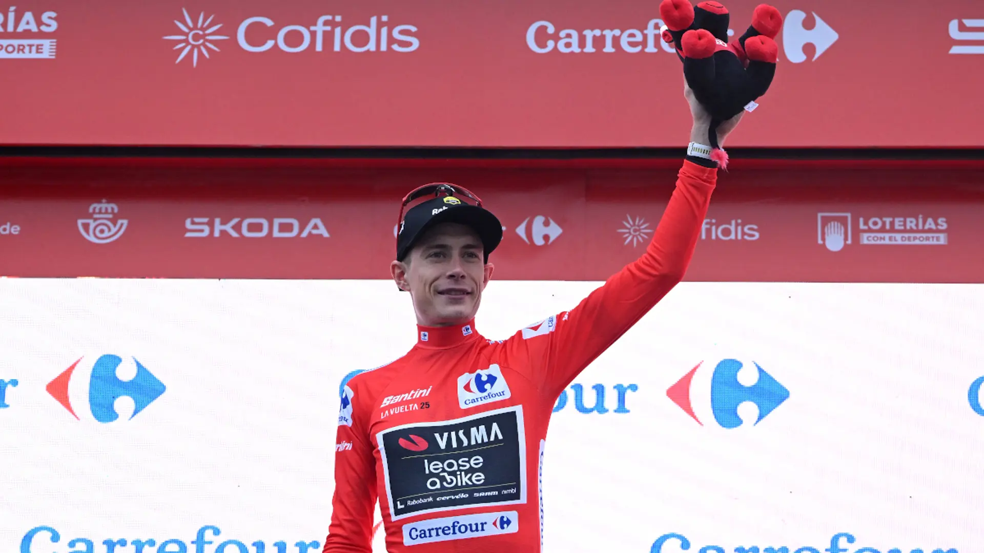Vingegaard wins Vuelta stage two to take red jersey