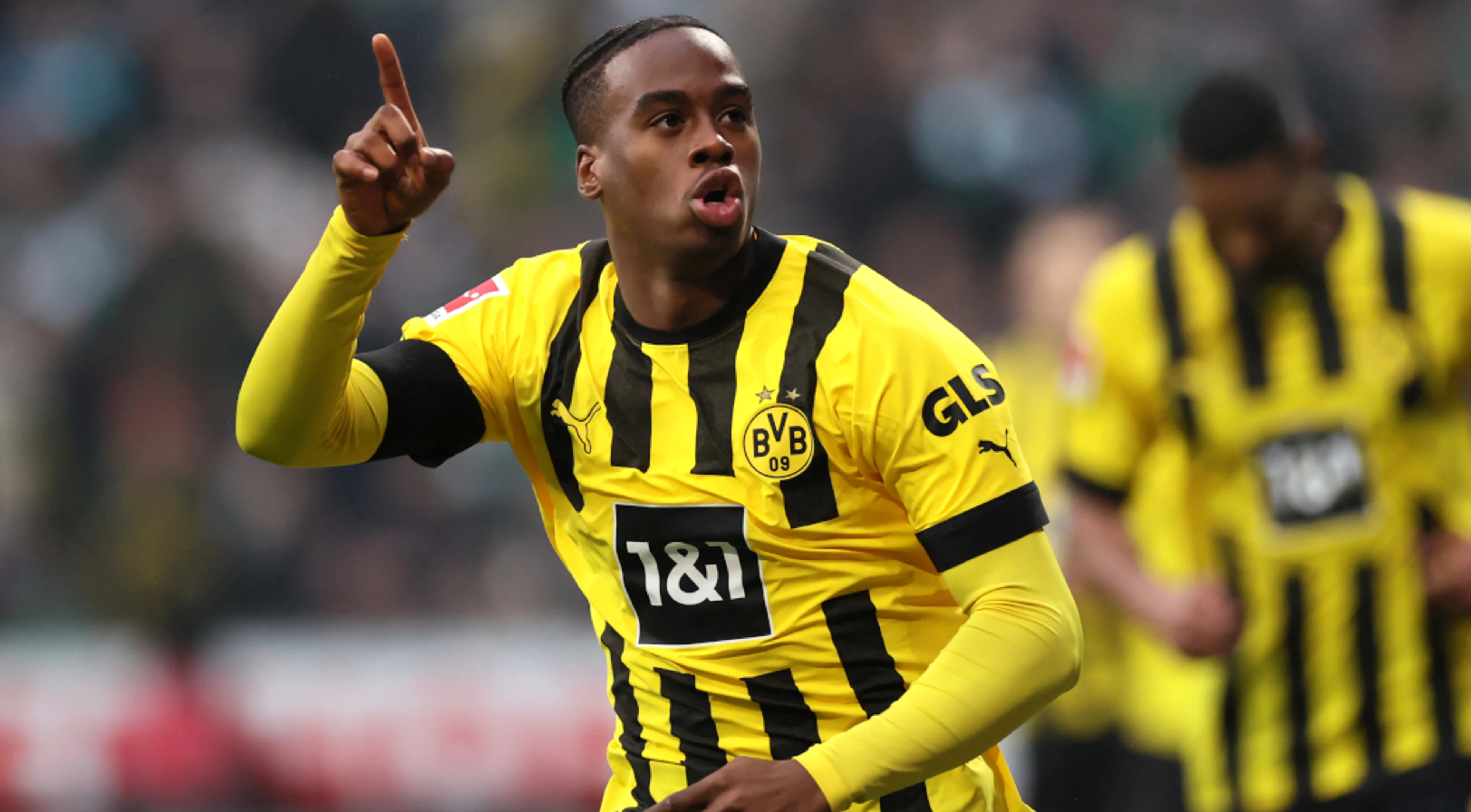 Bynoe-Gittens, Brandt stretch Dortmund's perfect record