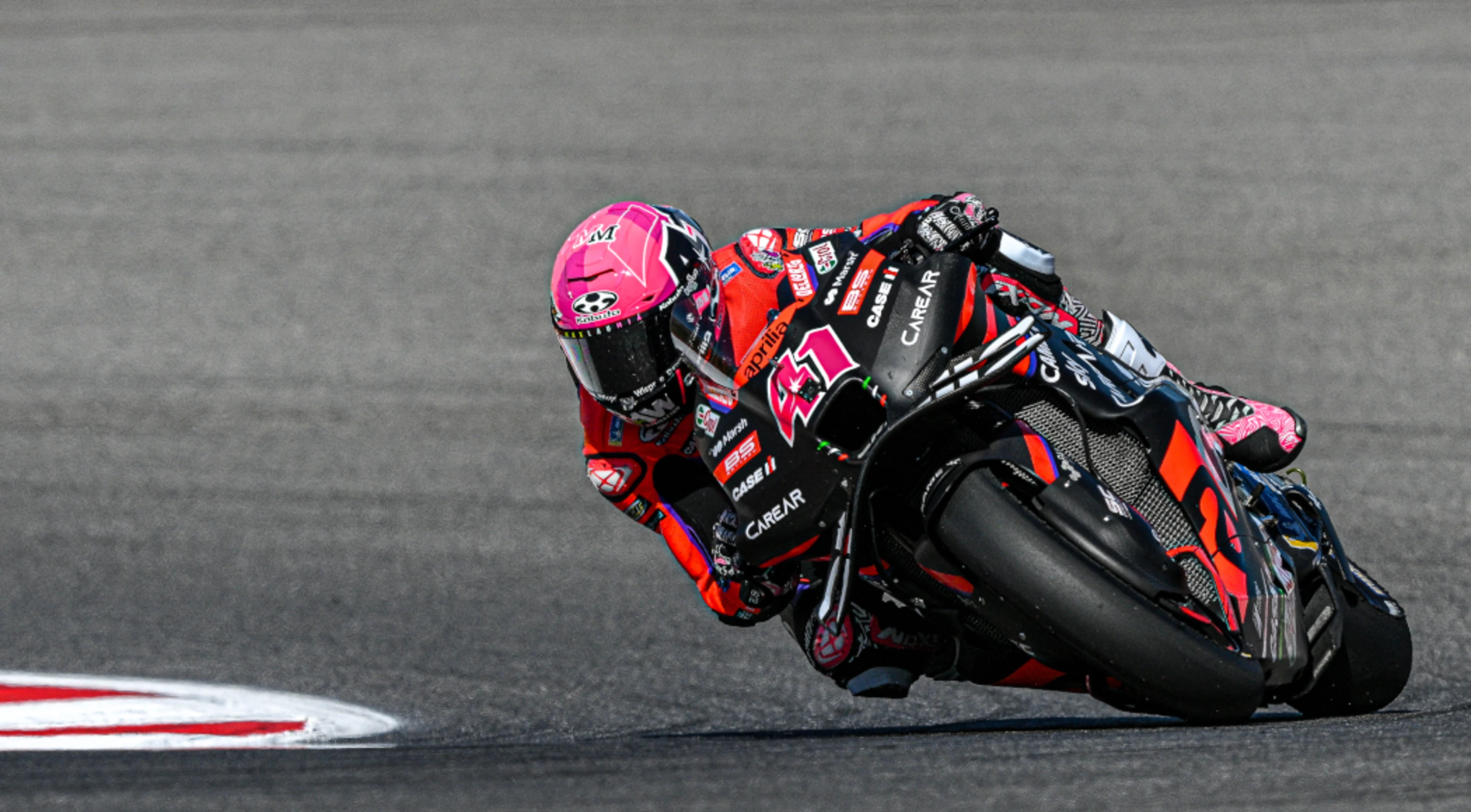 Espargaro 'switches off brain' to lead Aprilia dominance in Jerez
