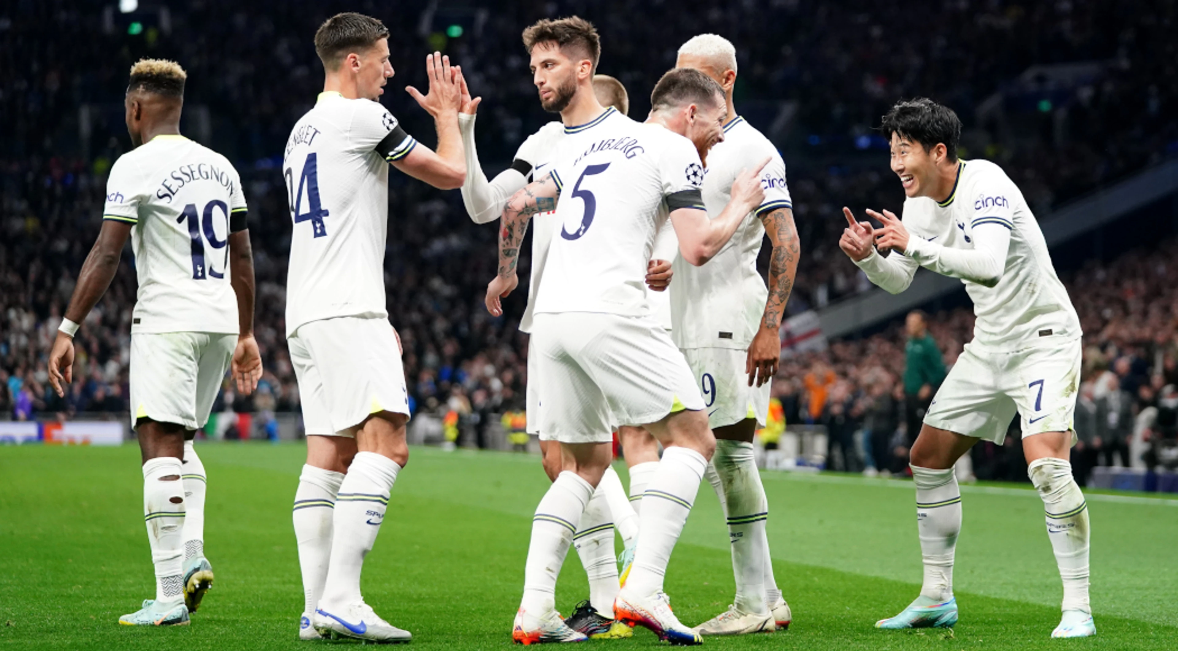 Spurs edge closer to last 16 with win over 10-man Frankfurt