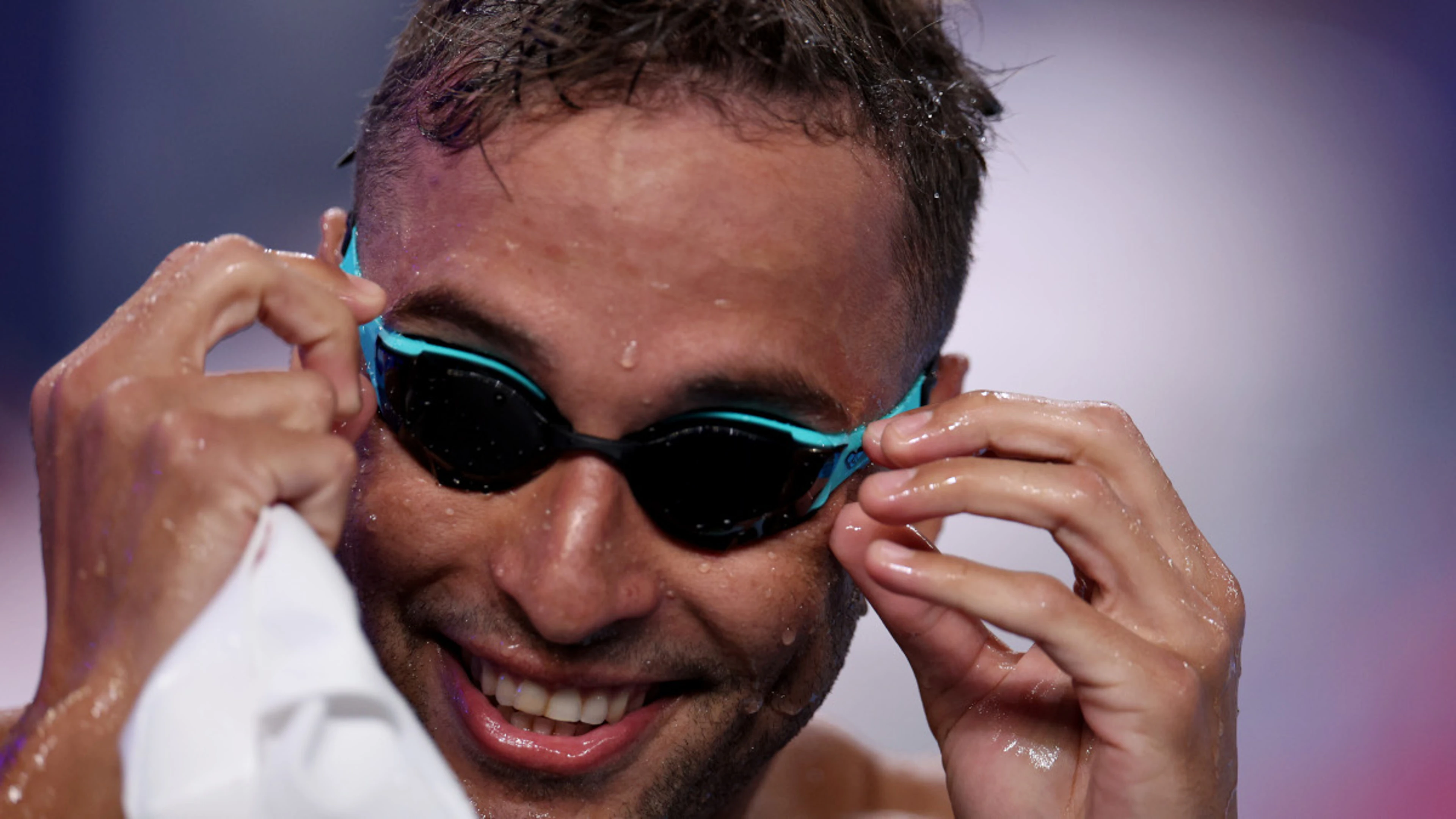 Le Clos thrilled to back with the 'top dogs' in Doha