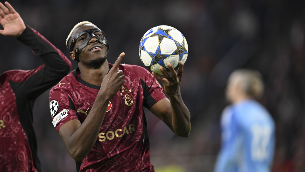 Osimhen hat-trick for Galatasaray ensures easy win at bottom-placed Ajax