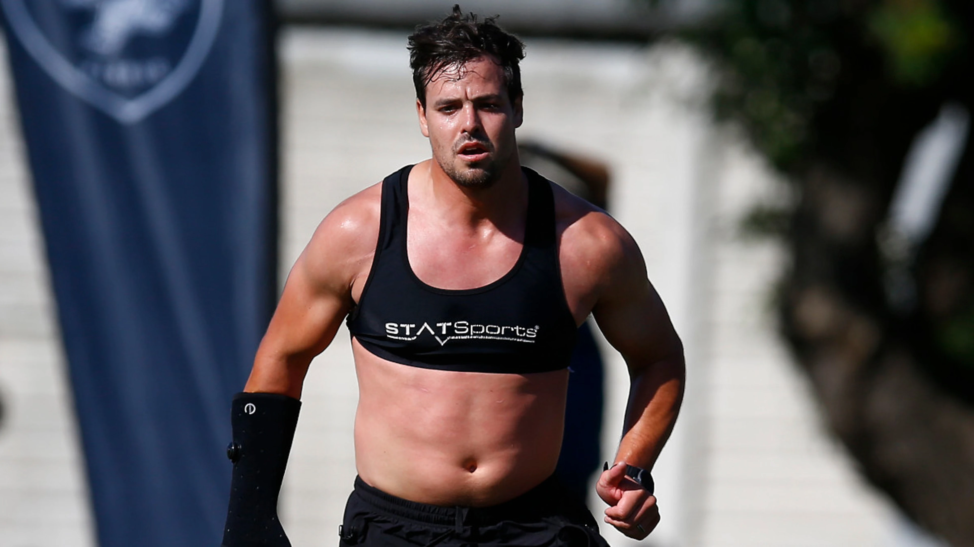 Venter leads Sharks and returning Bok Dyanti on tough tour