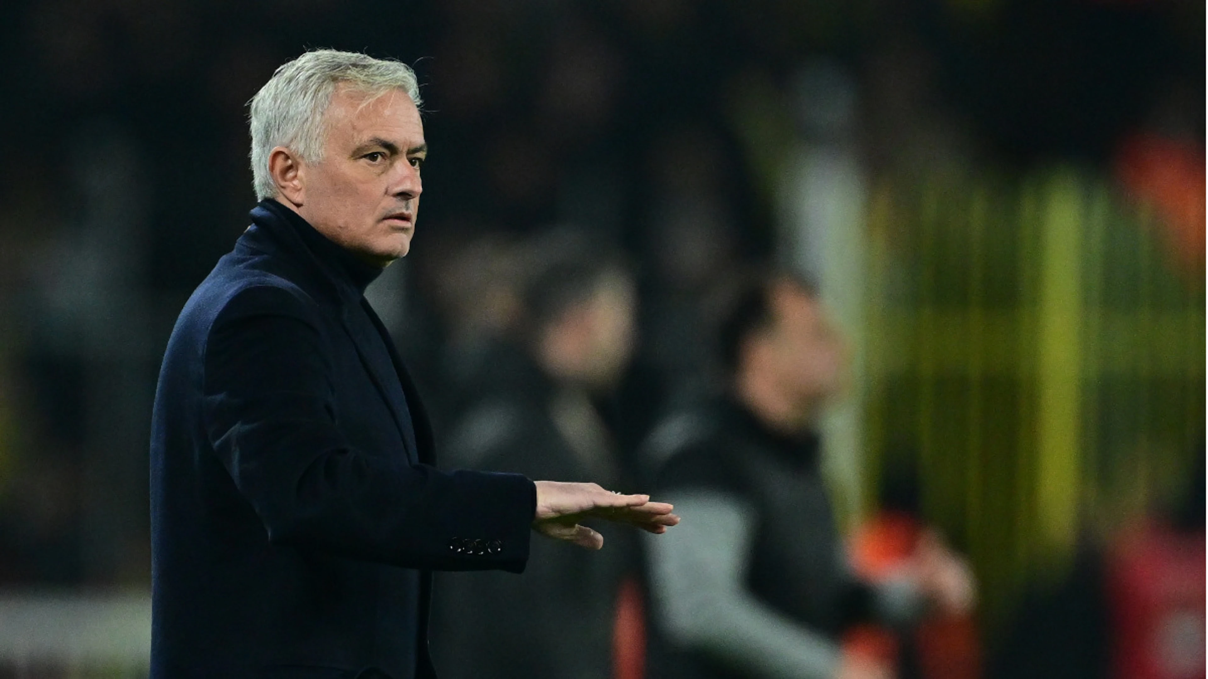 Benfica's Mourinho hails keeper's late goal, Arbeloa laments Real collapse