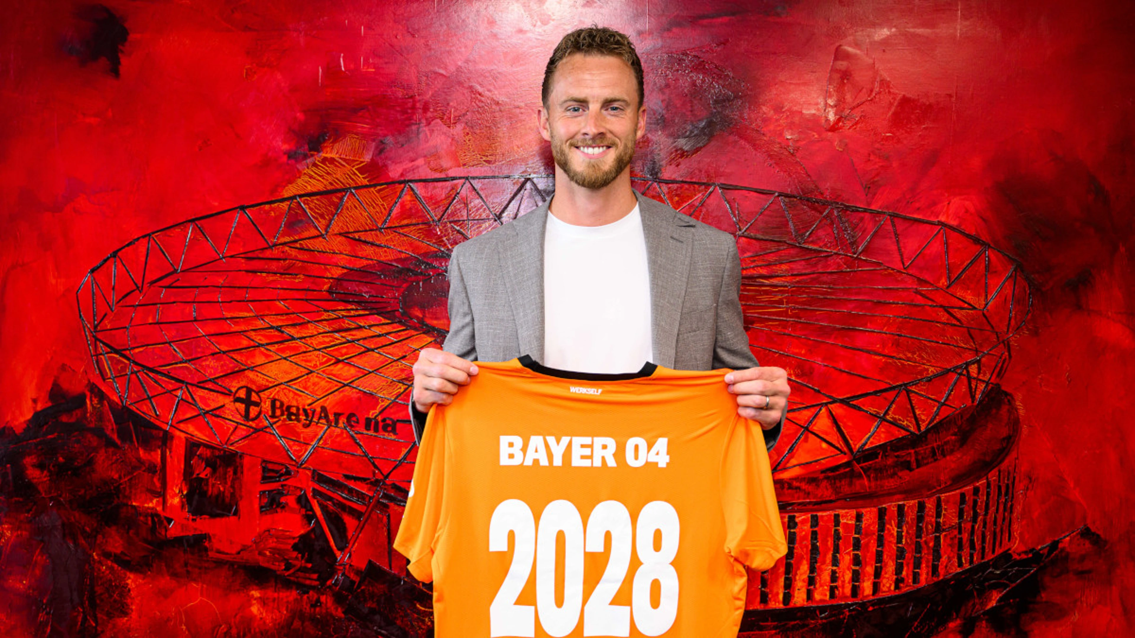 Leverkusen sign Brentford goalie Flekken