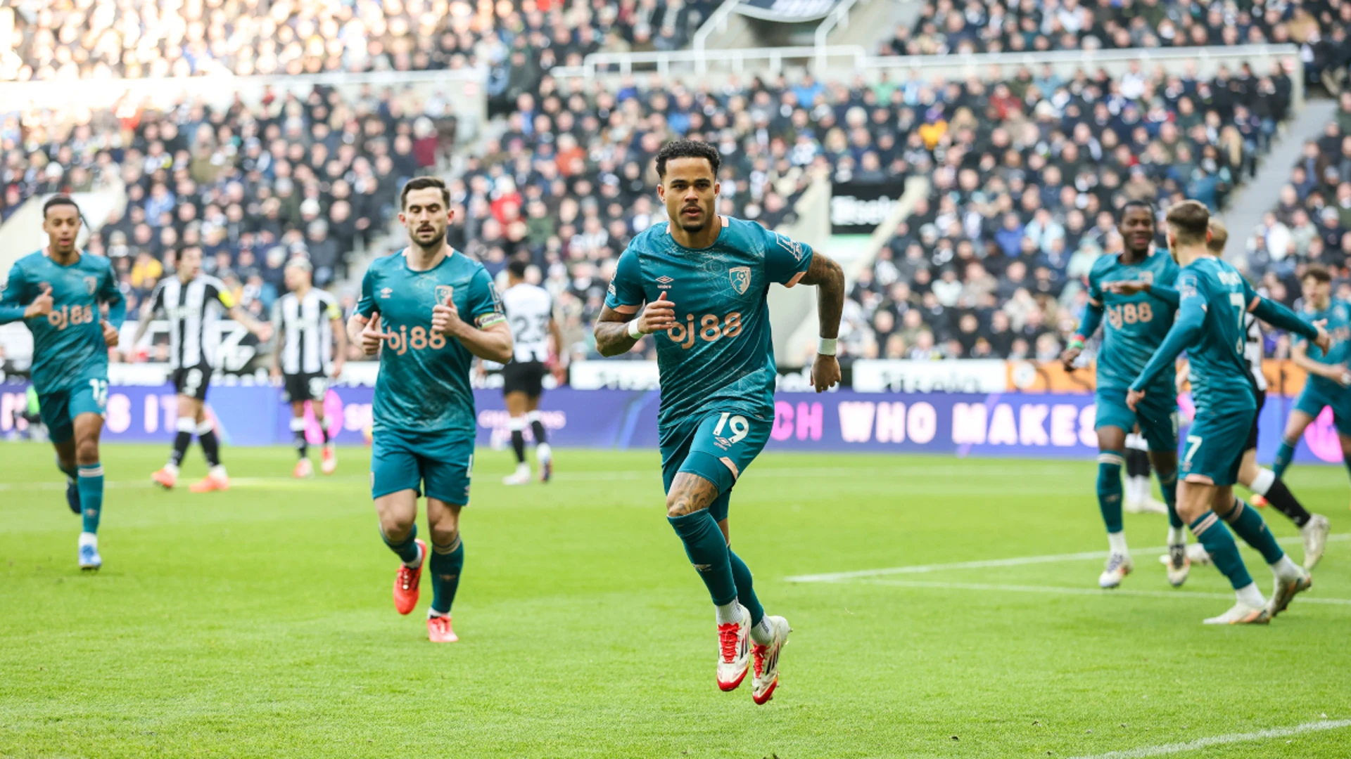 Kluivert hat-trick helps Bournemouth snap Newcastle streak