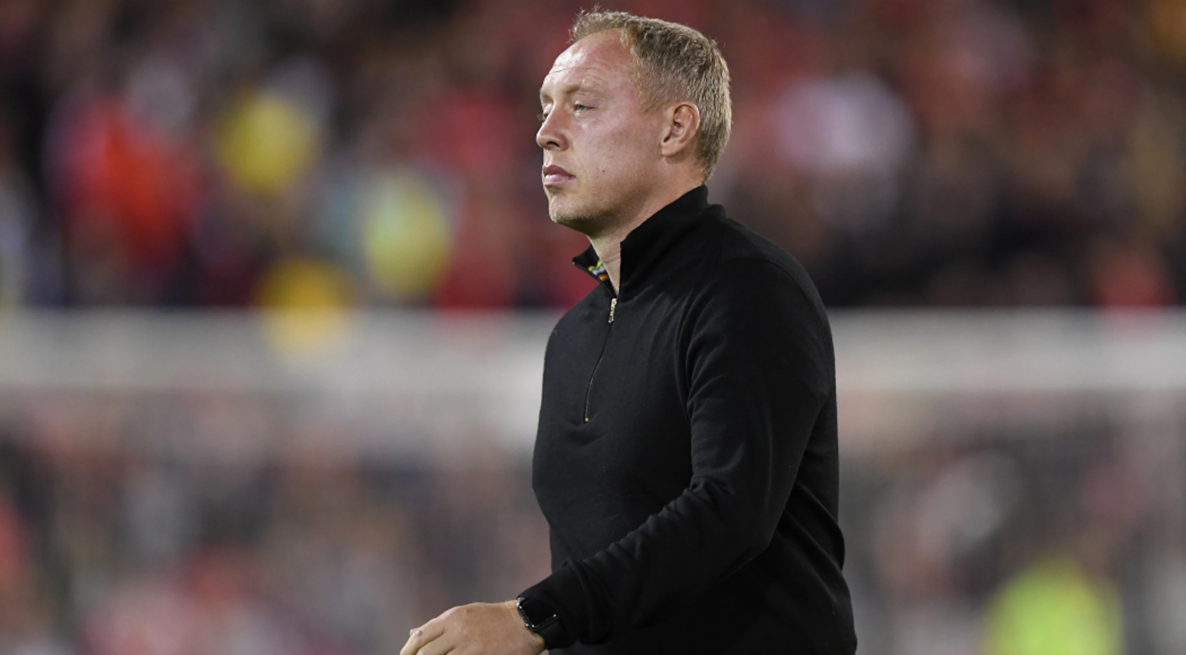 Nottingham Forest boss Cooper signs new deal despite struggles