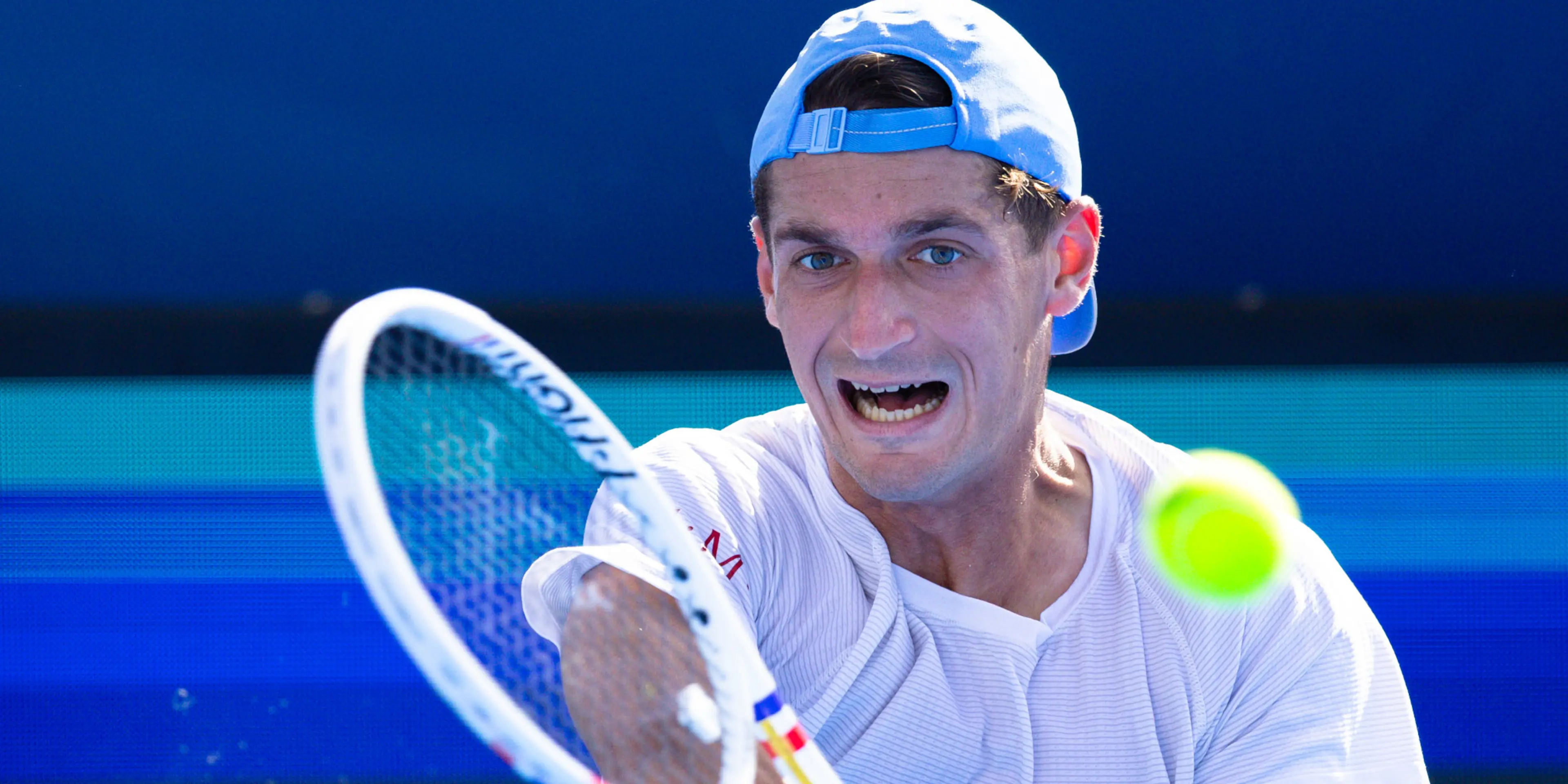 Ailing Atmane docked point for time violation on match point in Acapulco