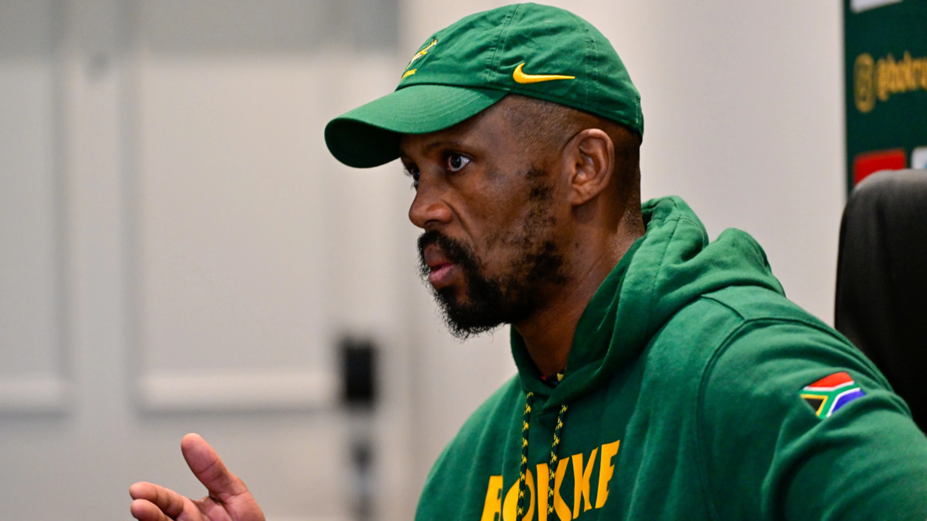 Refs aren't treating Boks fairly - Stick