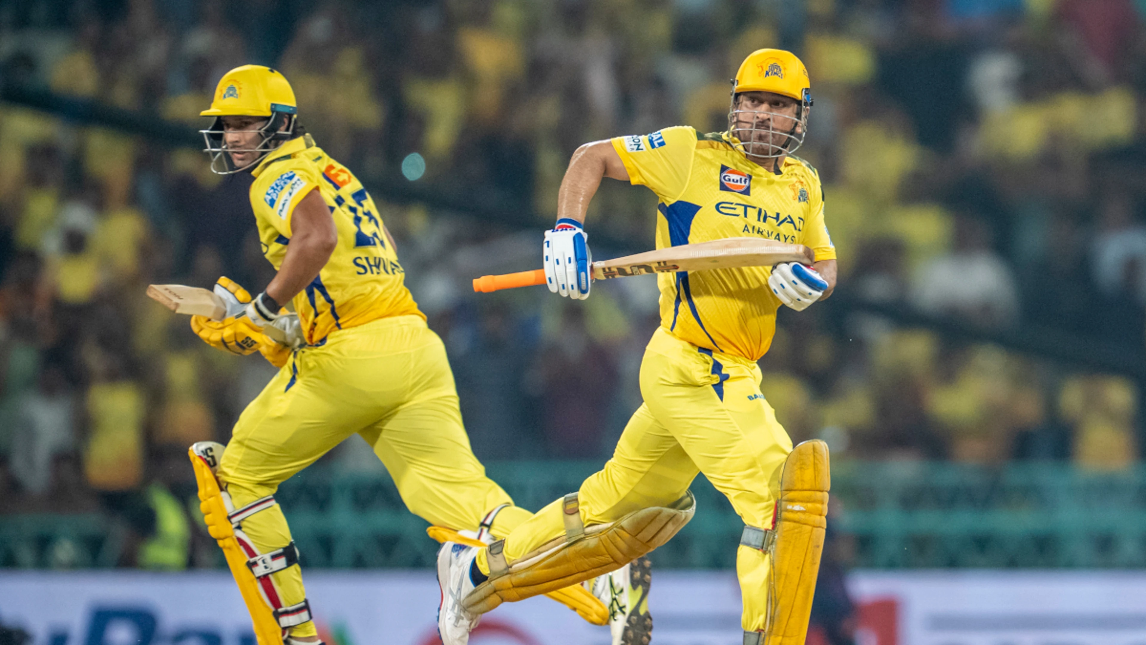Dhoni pyrotechnics help break CSK’s losing streak