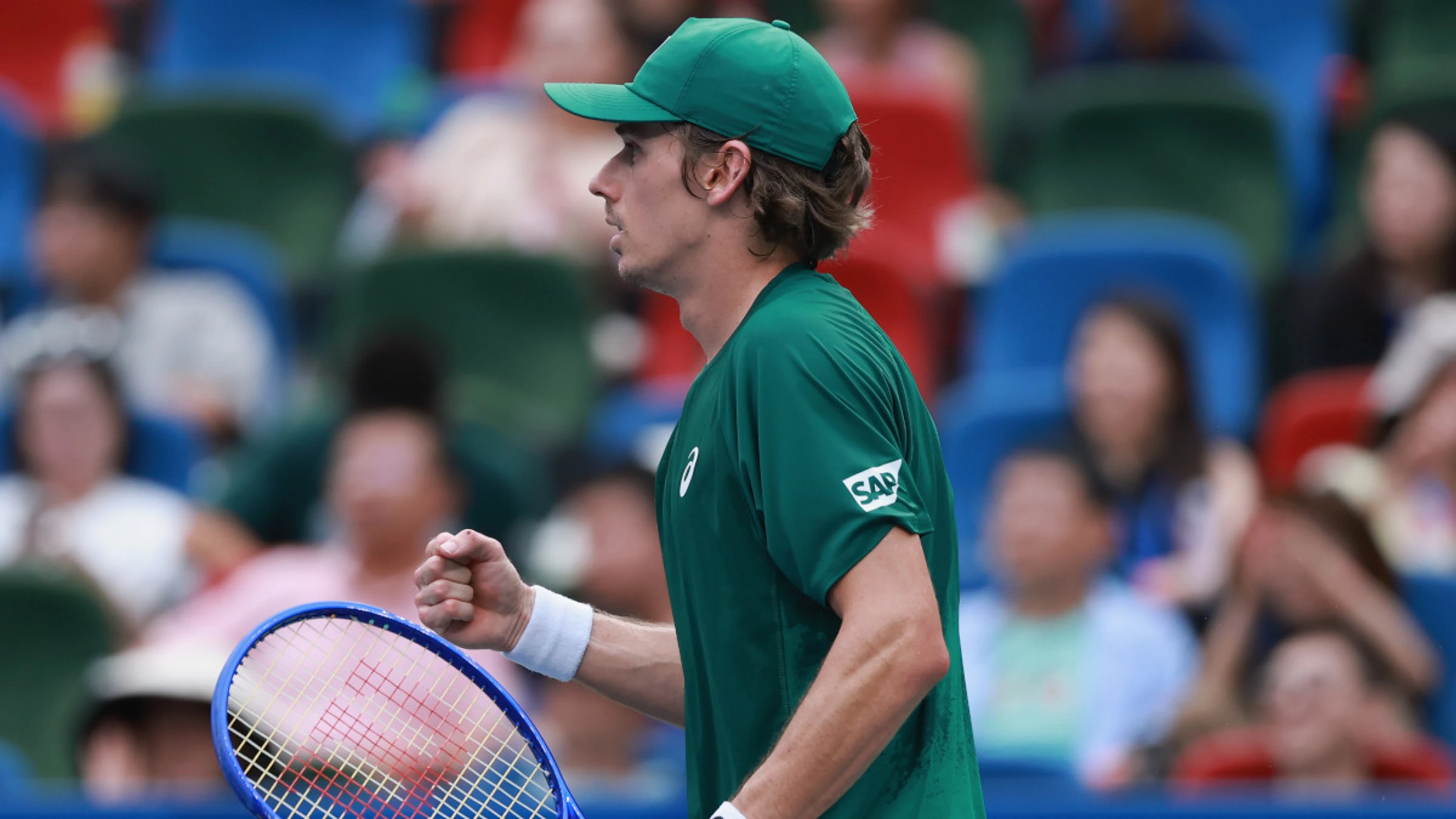 De Minaur, Auger-Aliassime through to Shanghai quarterfinals