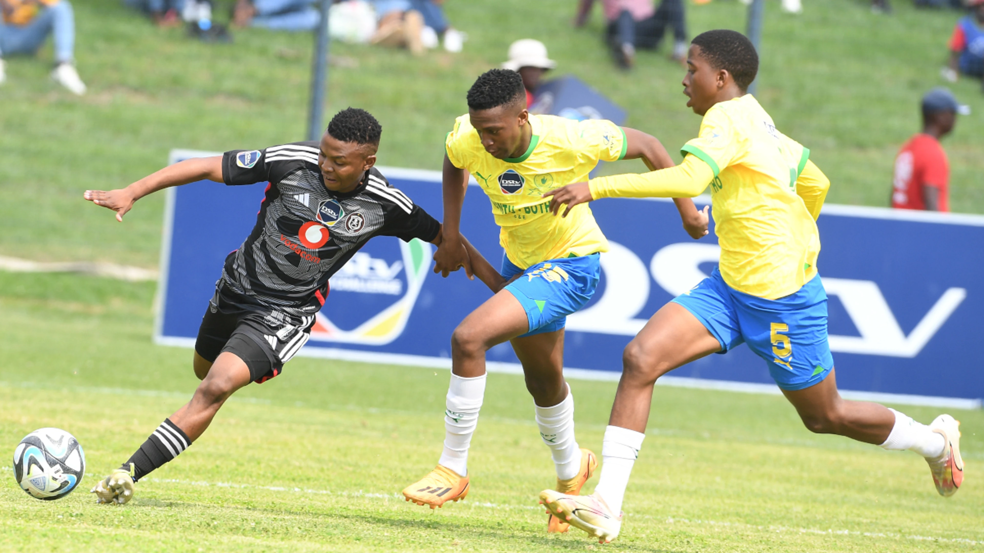 Nkota the hero as Pirates thump Sundowns to top Diski Challenge table
