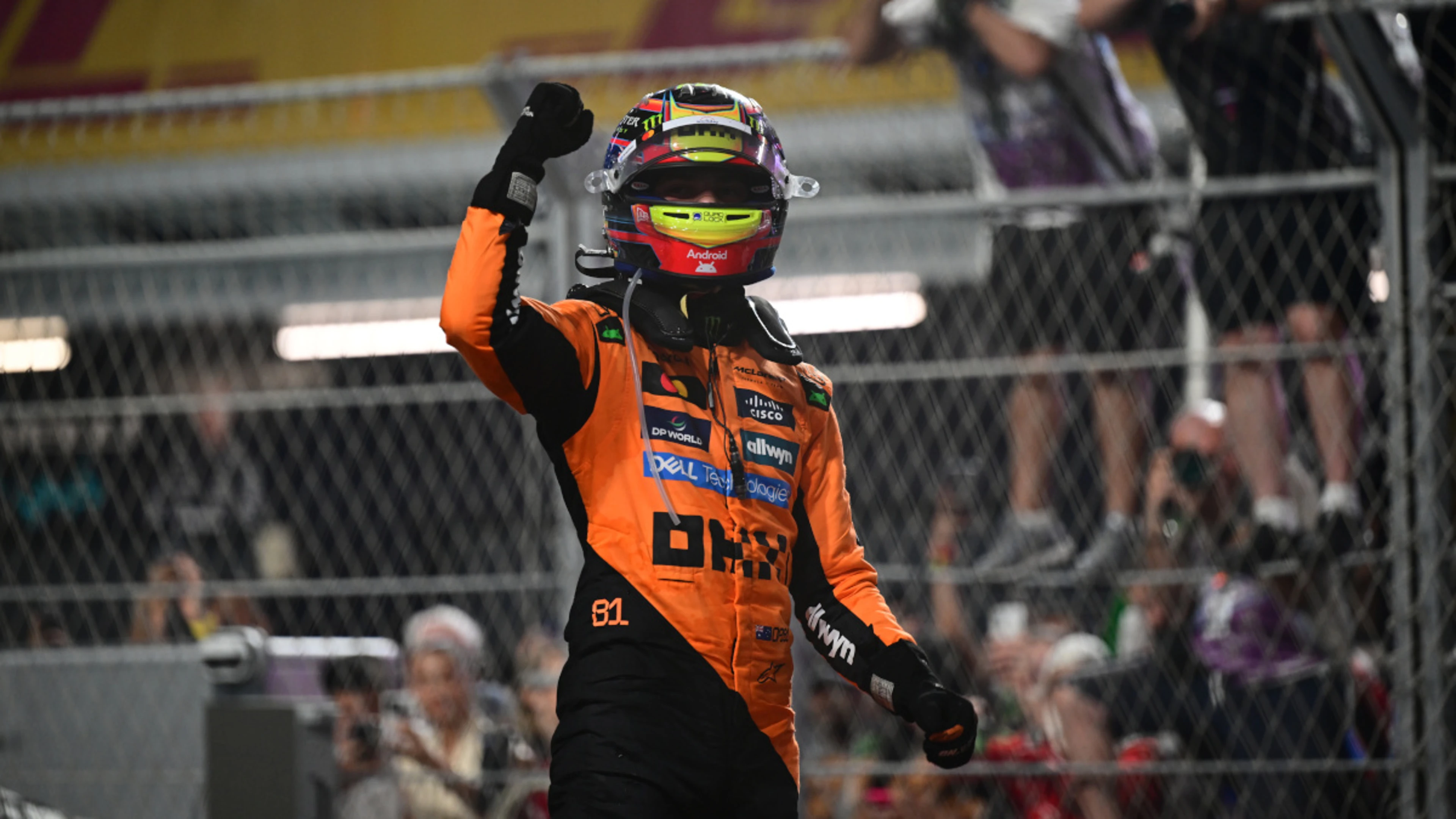 Oscar stars, Max keeps mum, Sainz alive - Saudi GP talking points