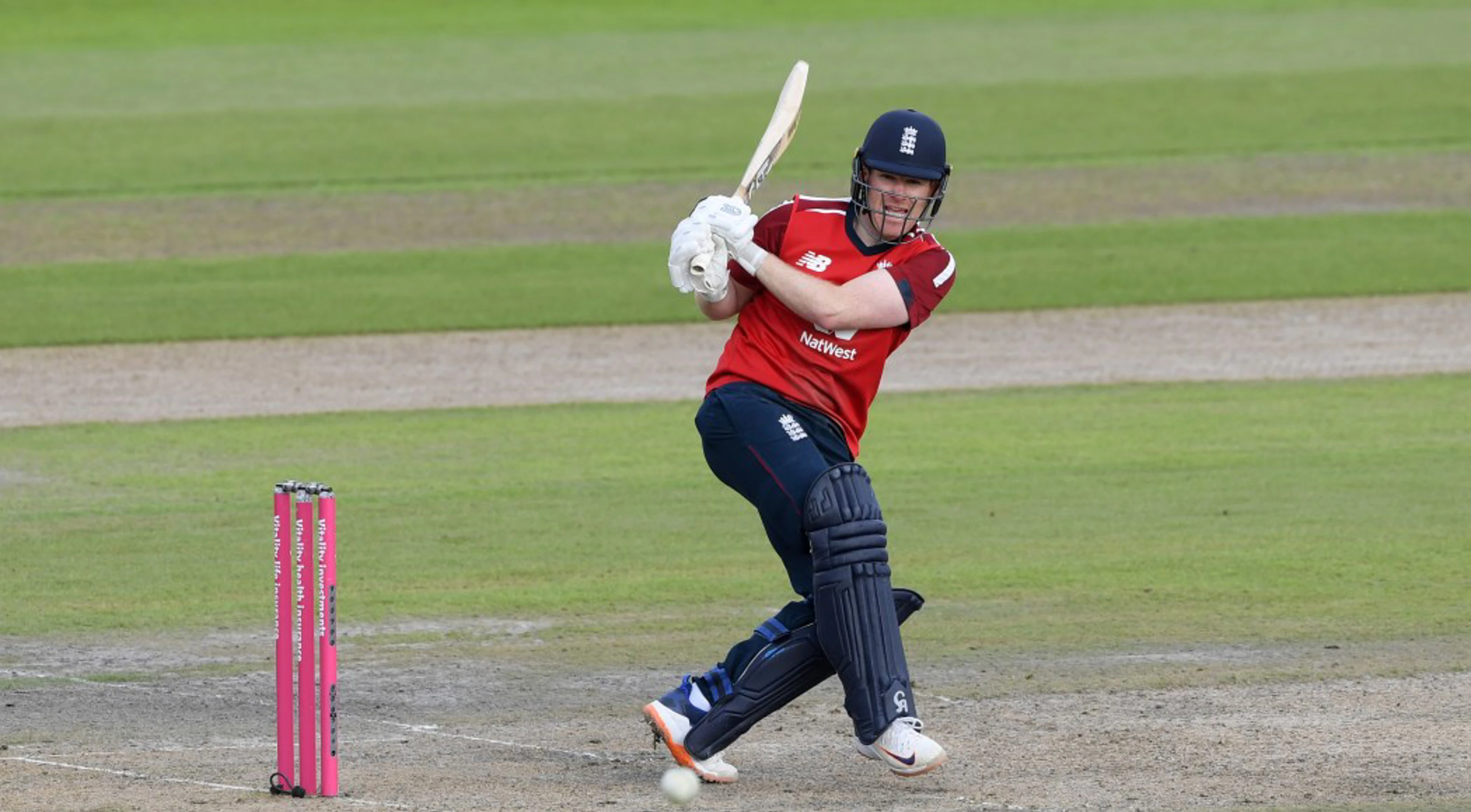 Morgan, Malan take England to stunning series lead