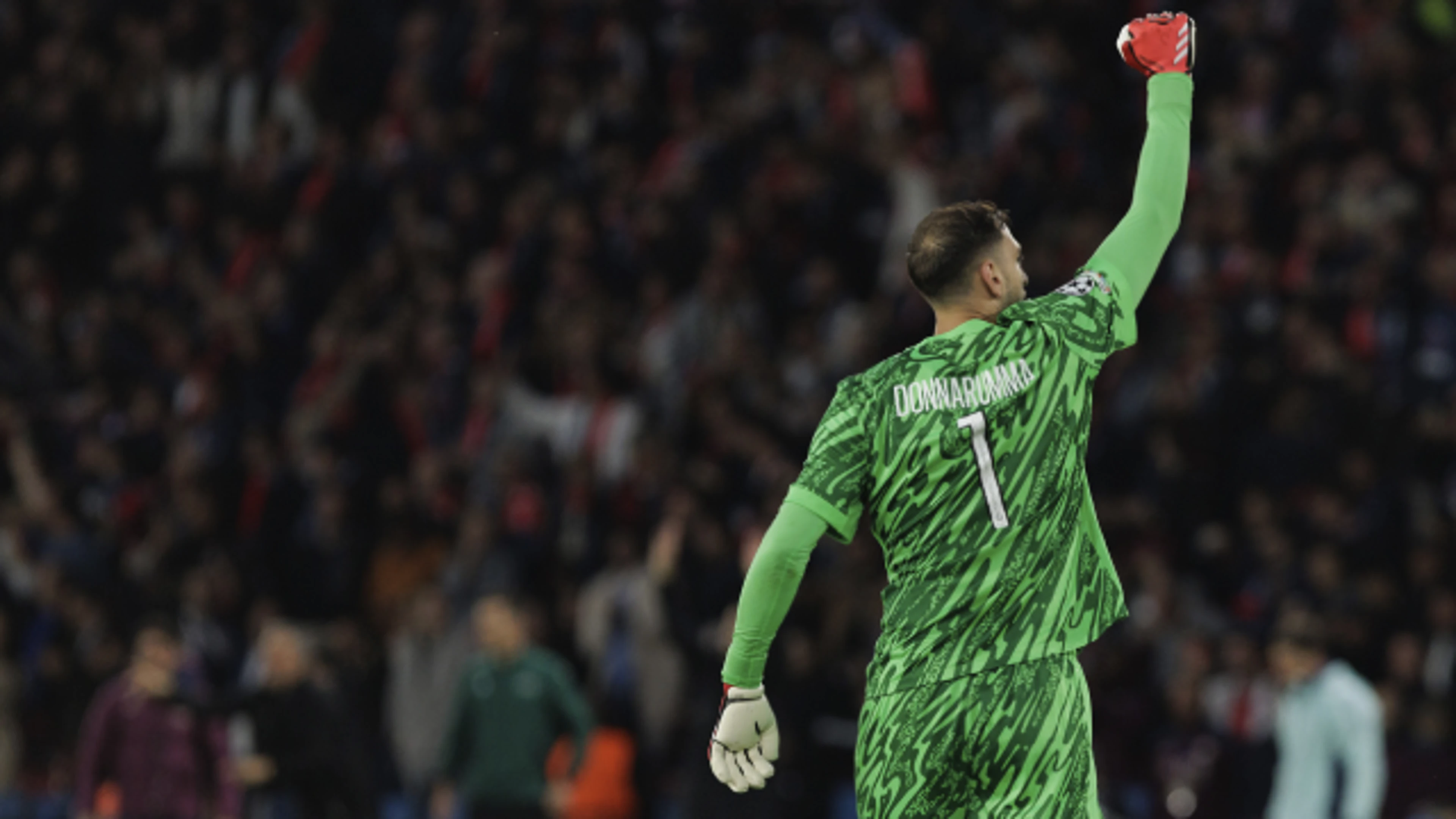 Unbelievable Donnarumma saves!