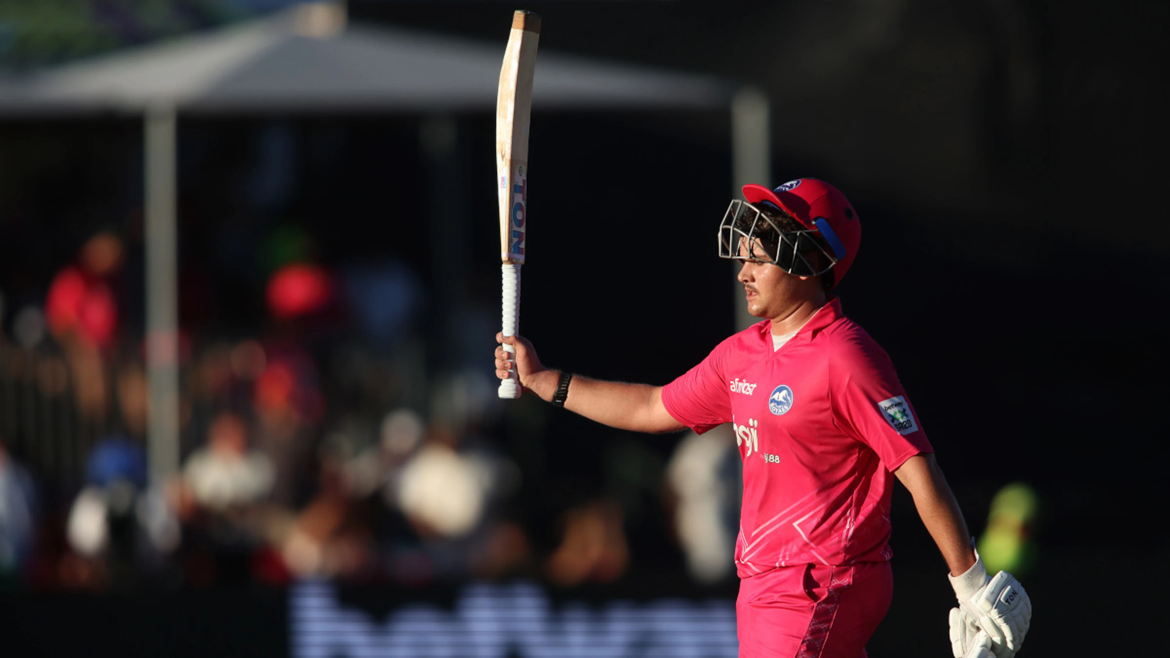 Pretorius powers Royals with a blazing knock