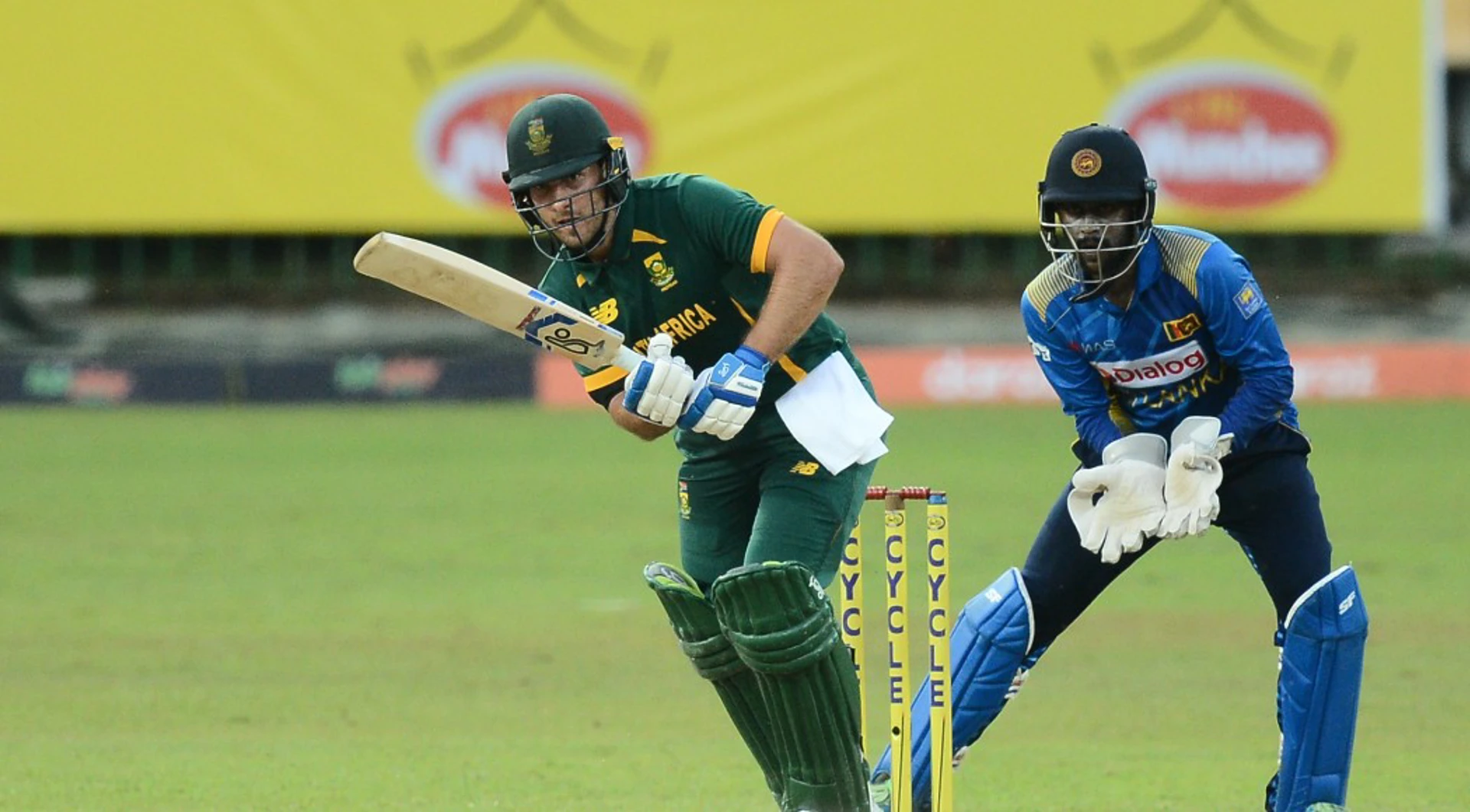 Malan and Shamsi blitz Sri Lanka