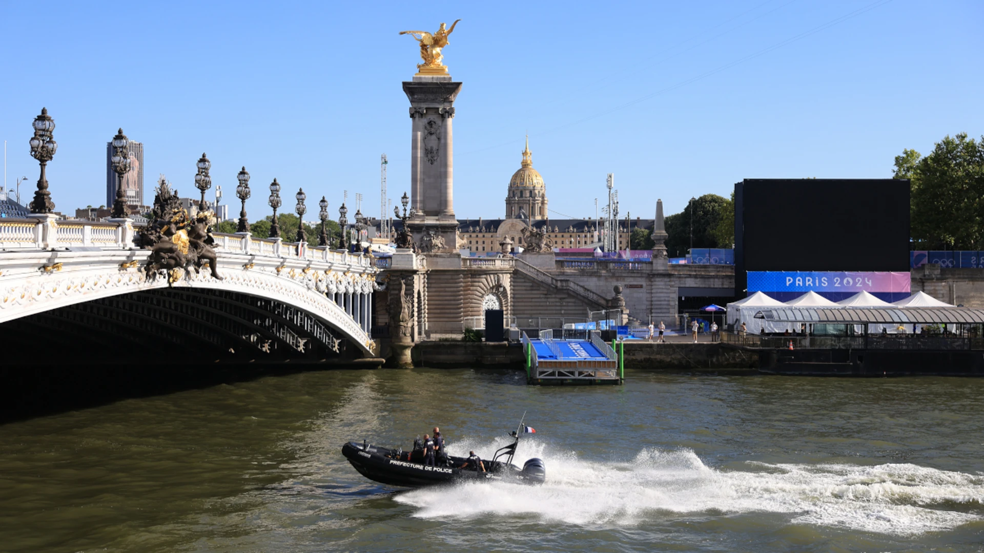 Olympic organisers cancel second day of triathlon training in Seine over  pollution | SuperSport