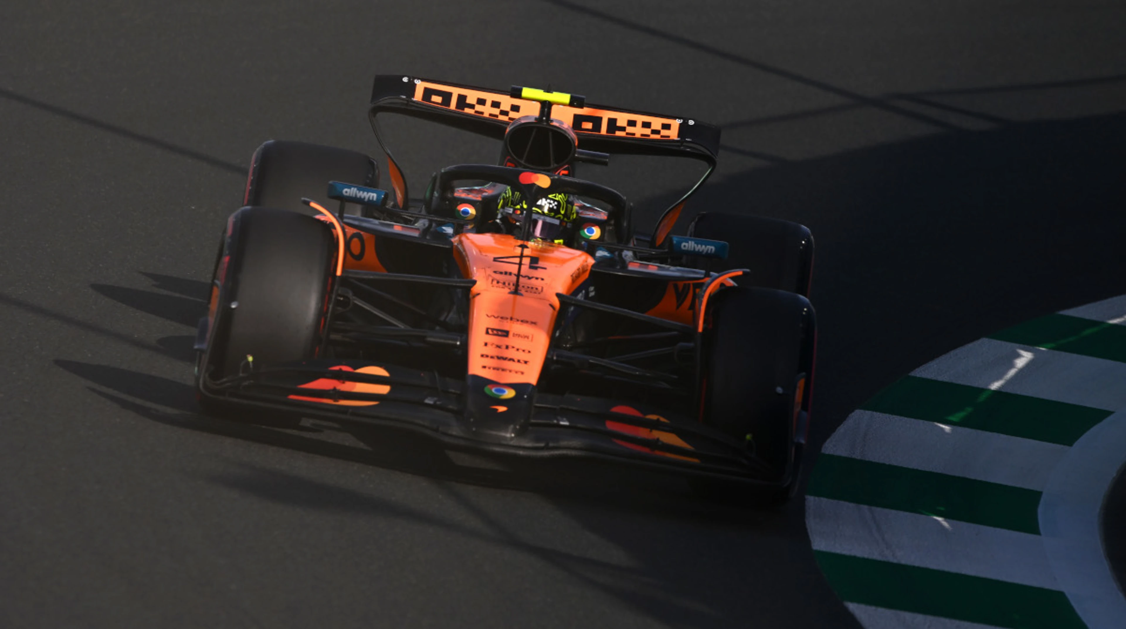 McLaren duo in ominous show of force in Saudi final practice