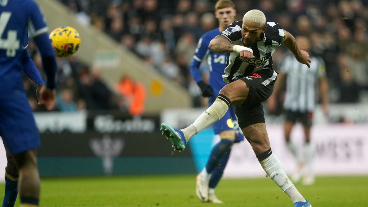 Pochettino angered by 'soft' Chelsea collapse at Newcastle