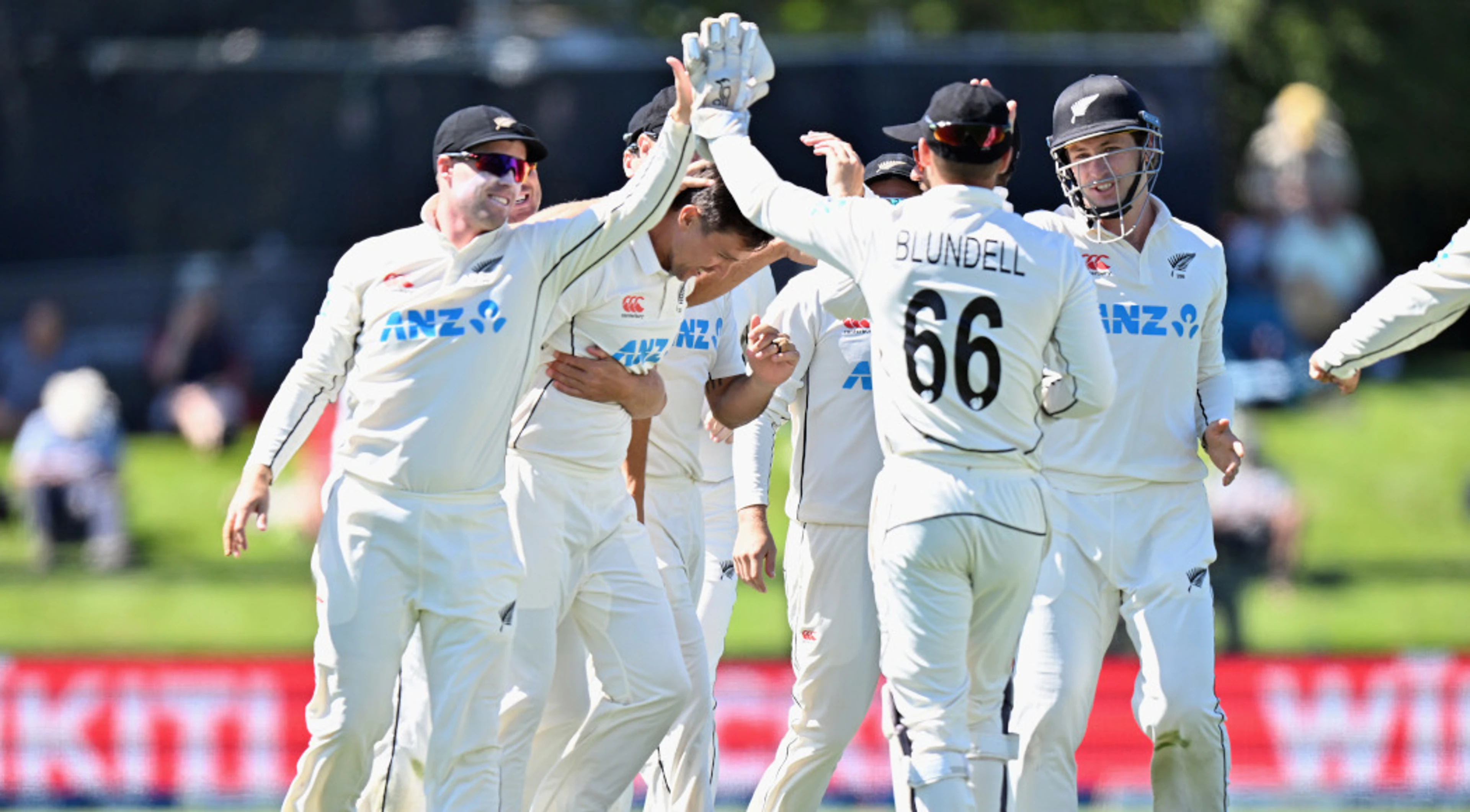 Boult, Latham punish Bangladesh to put New Zealand in firm command