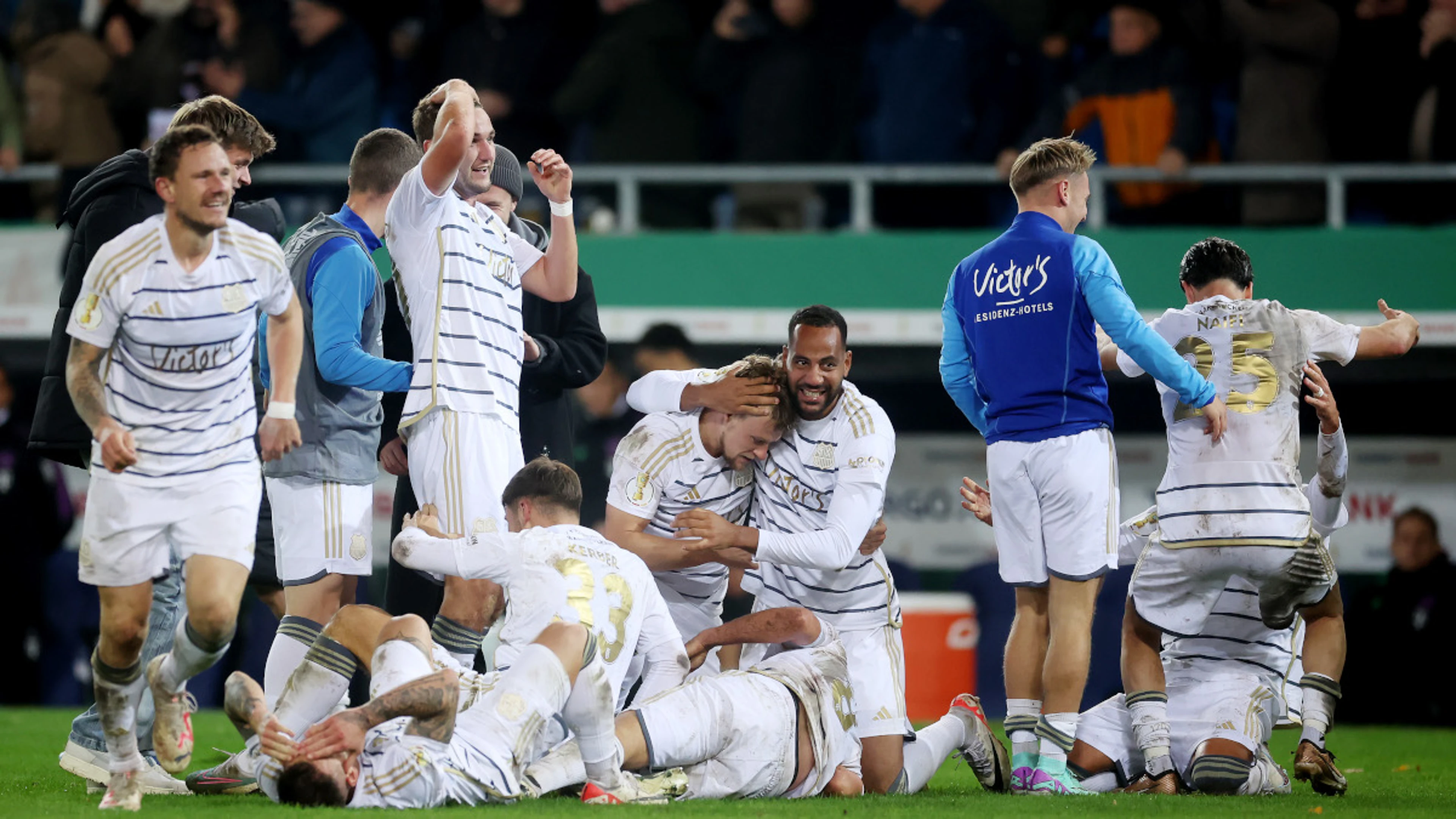 Bayern Munich eliminated from German Cup by third-division Saarbruecken