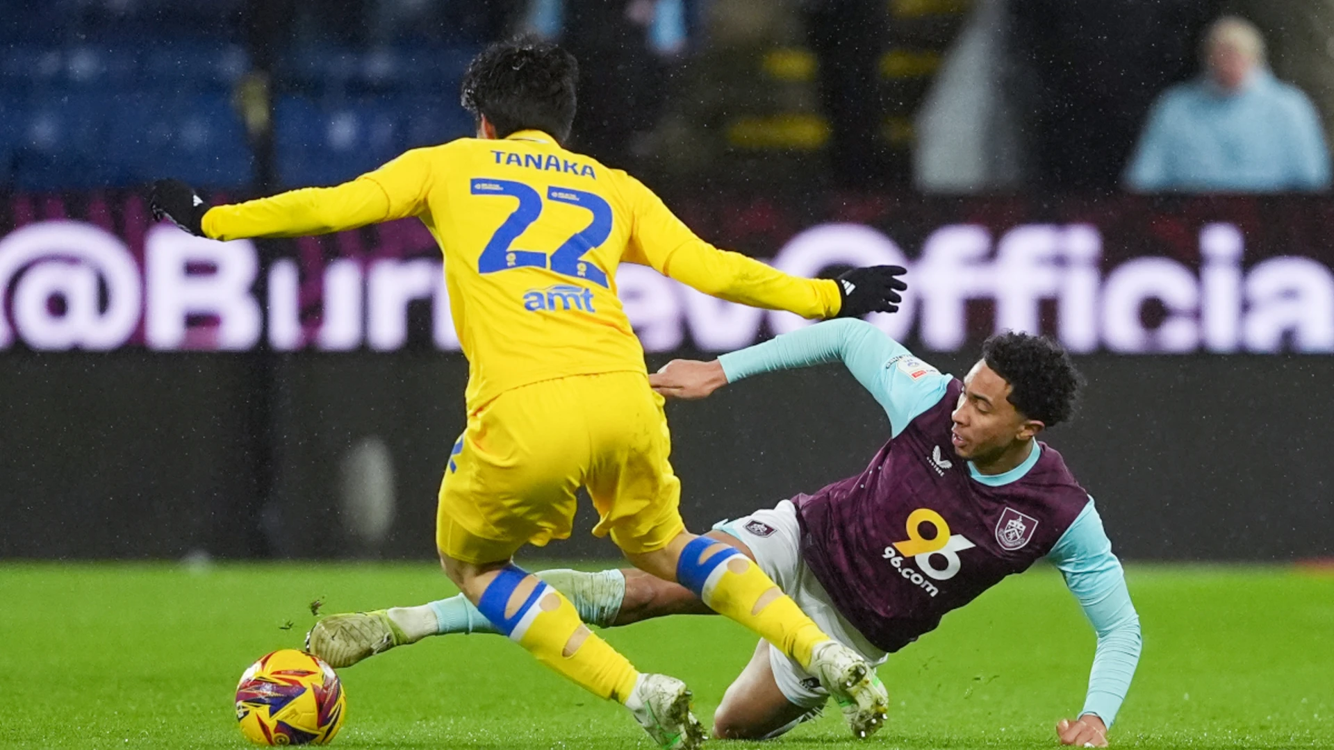 Leeds held by Burnley in promotion battle stalemate