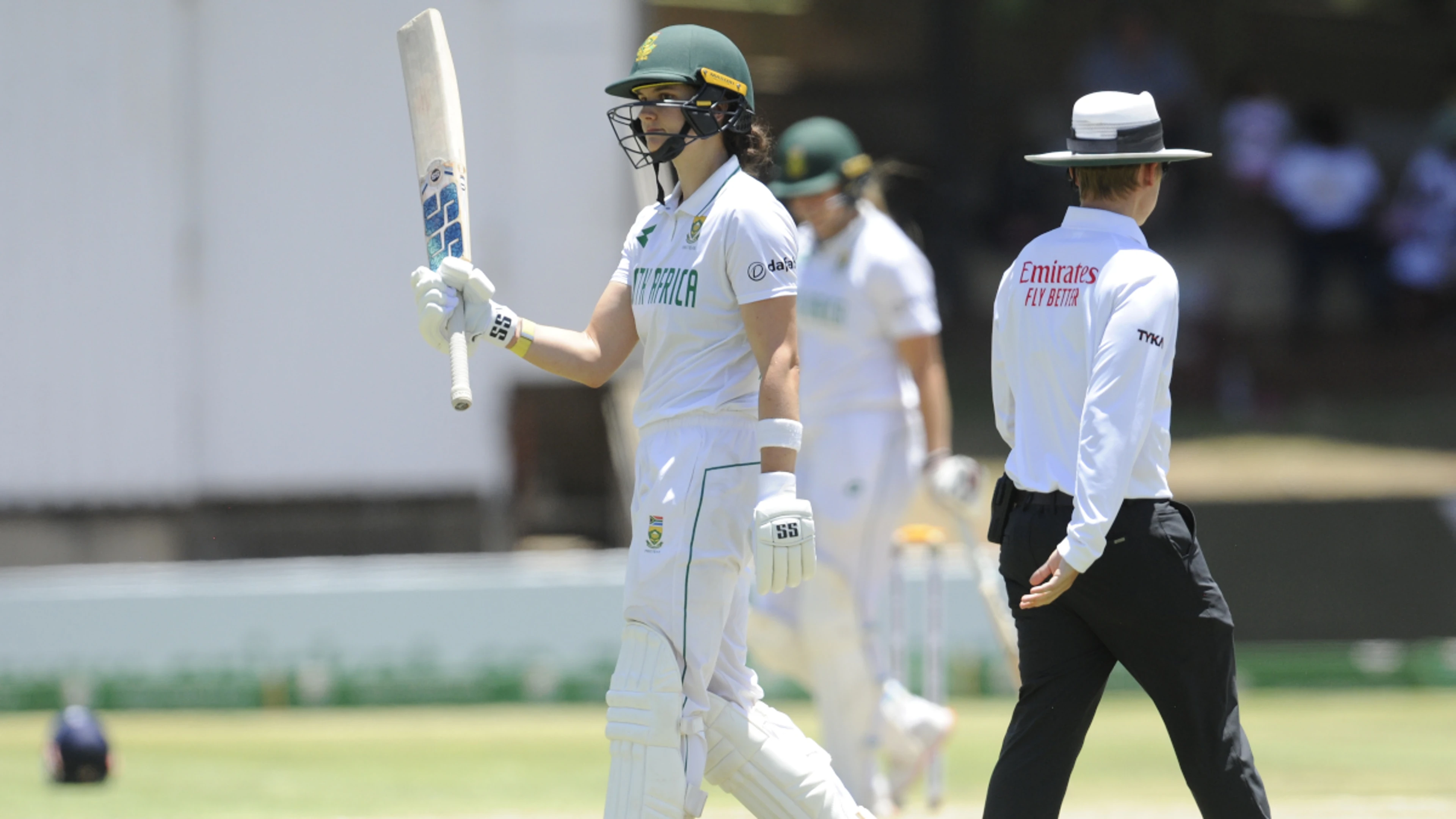 DAY 2: South Africa collapse to give England the advantage 
