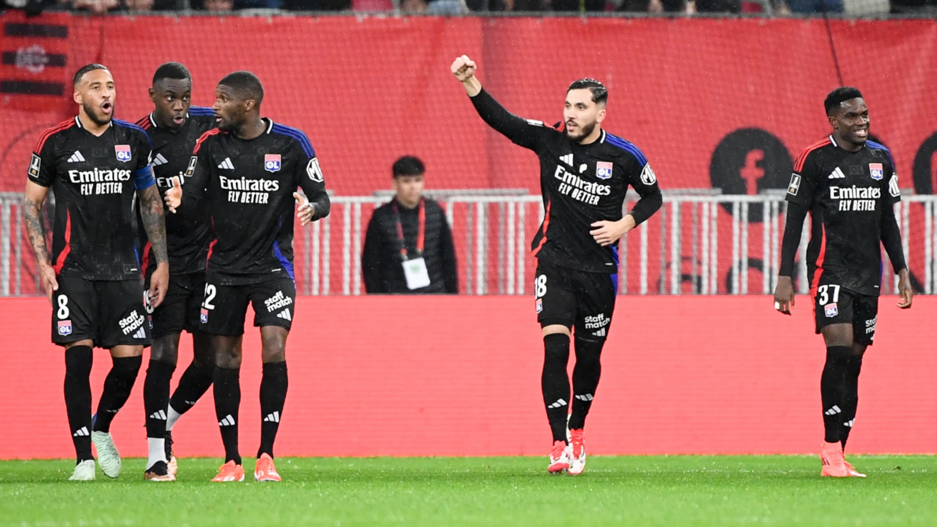 Lyon boost Champions League bid with win at in-form Nice