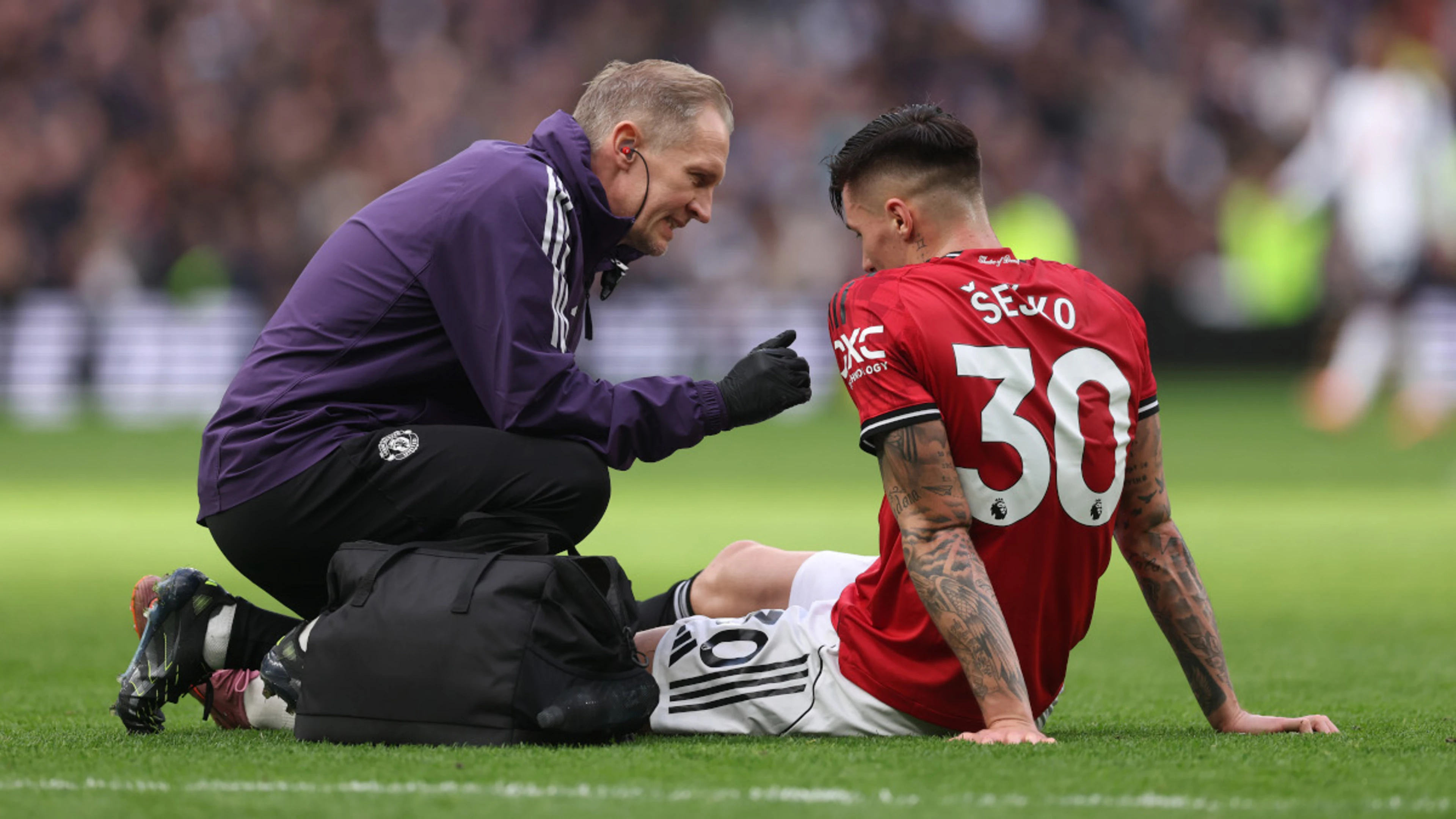 Man United's Sesko to miss Slovenia's World Cup qualifying games with knee injury