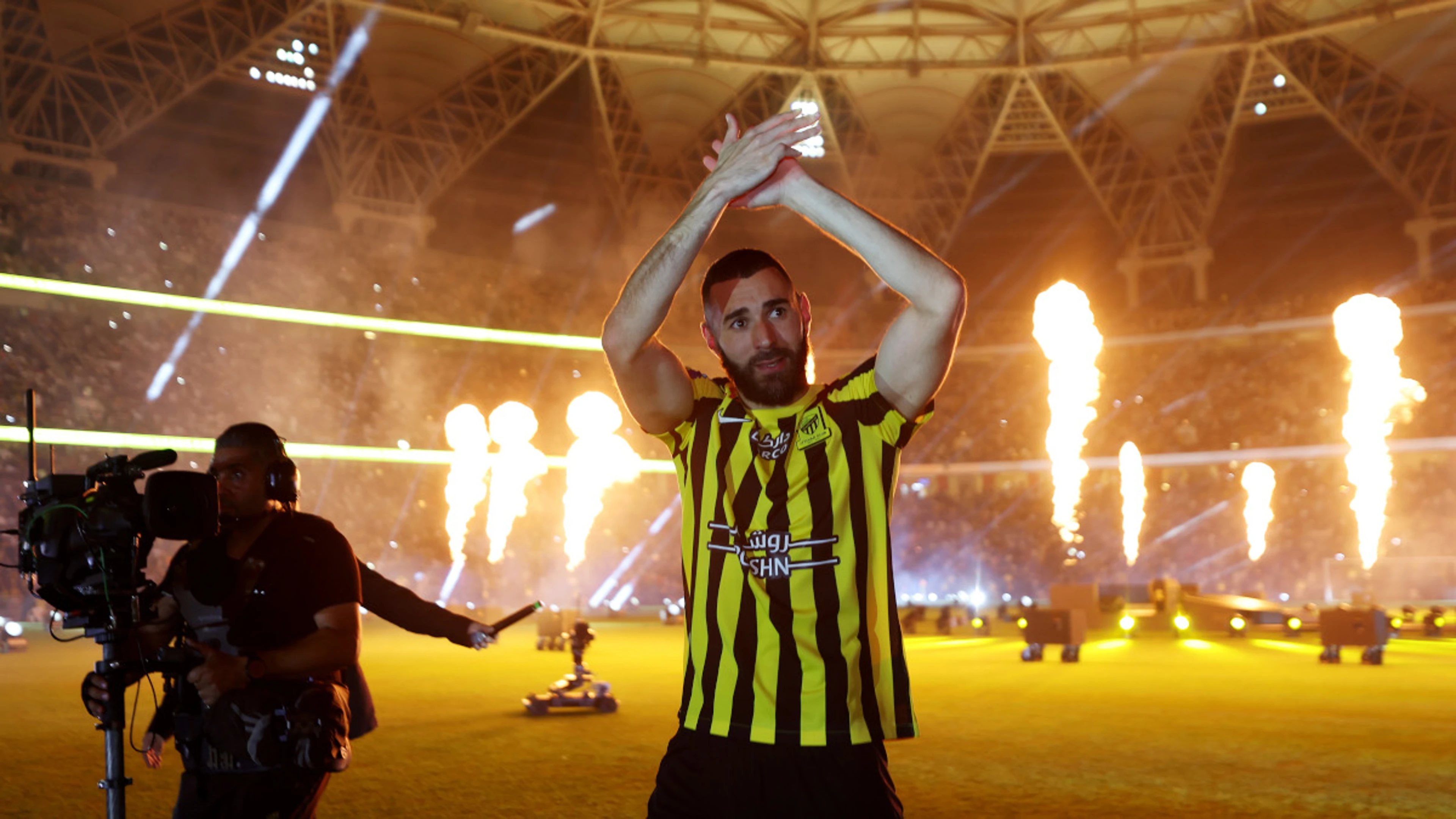 After missing out on Messi, Saudis give Benzema gala welcome