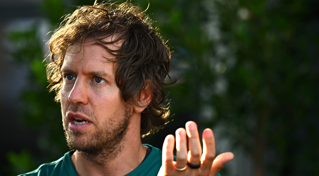 Vettel fined 5000 euros for Australian GP moped ride