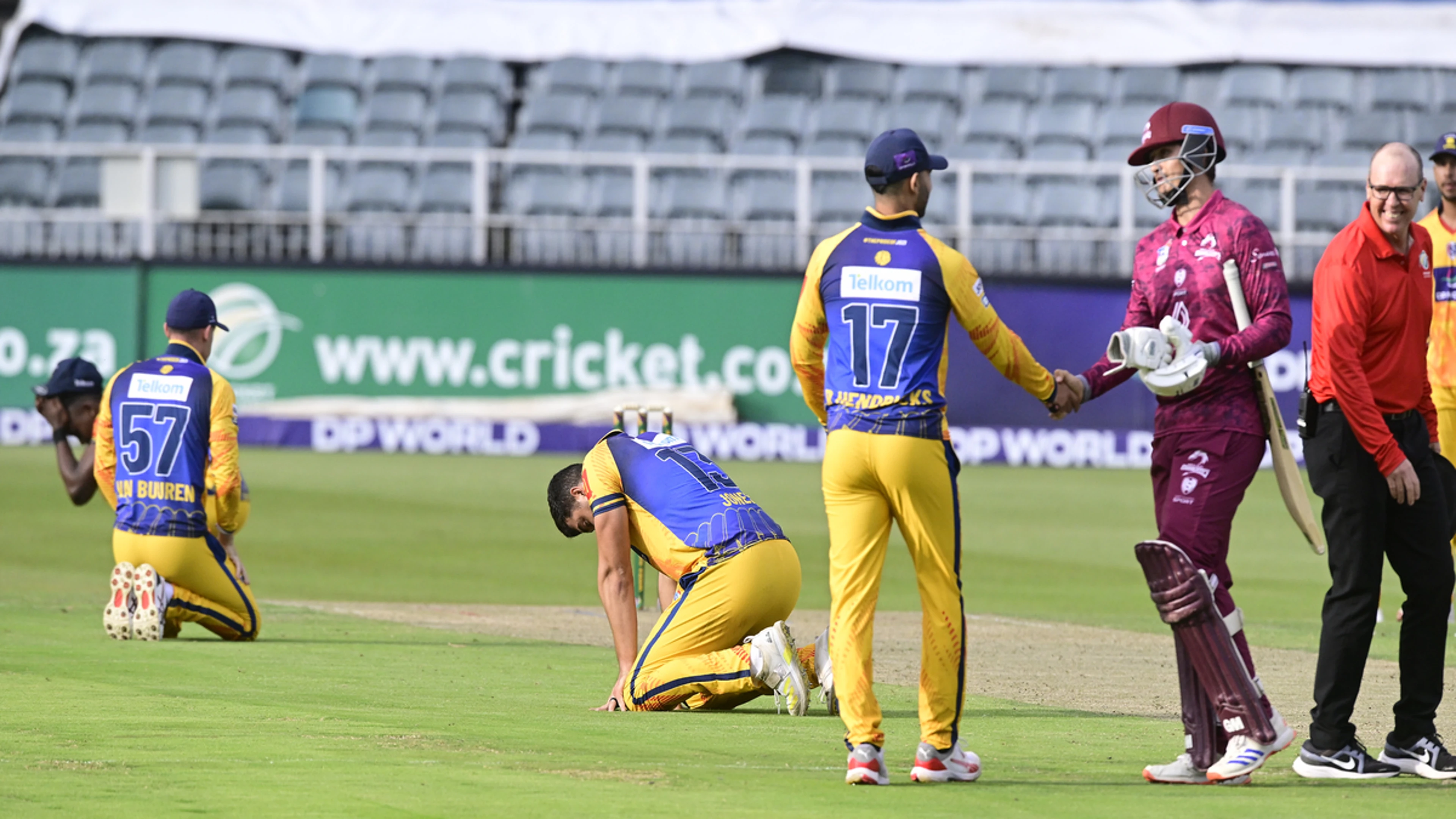 Dragons edge Lions in Super Over thriller