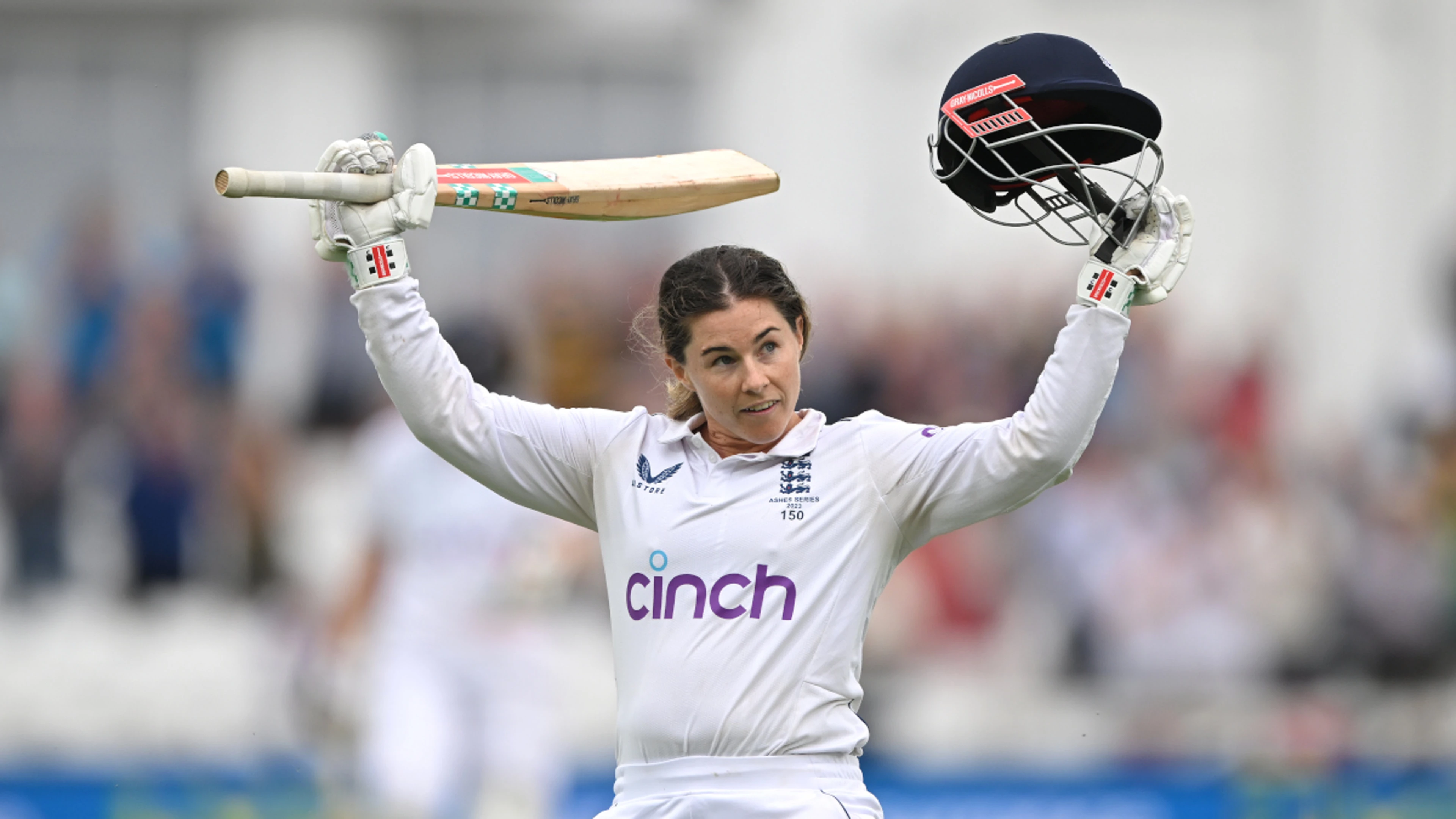 England strike back in women's Ashes thanks to Beaumont's century