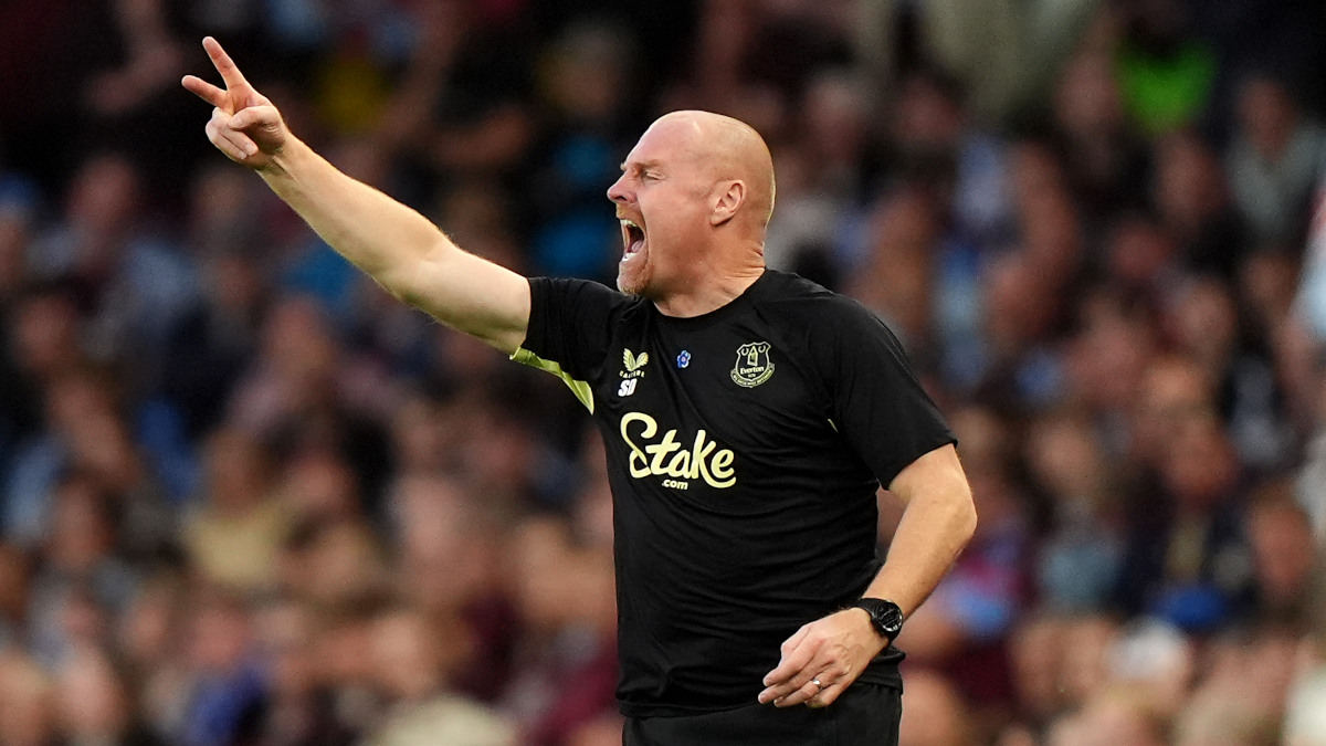 Everton squad stretched for Leicester trip - Dyche