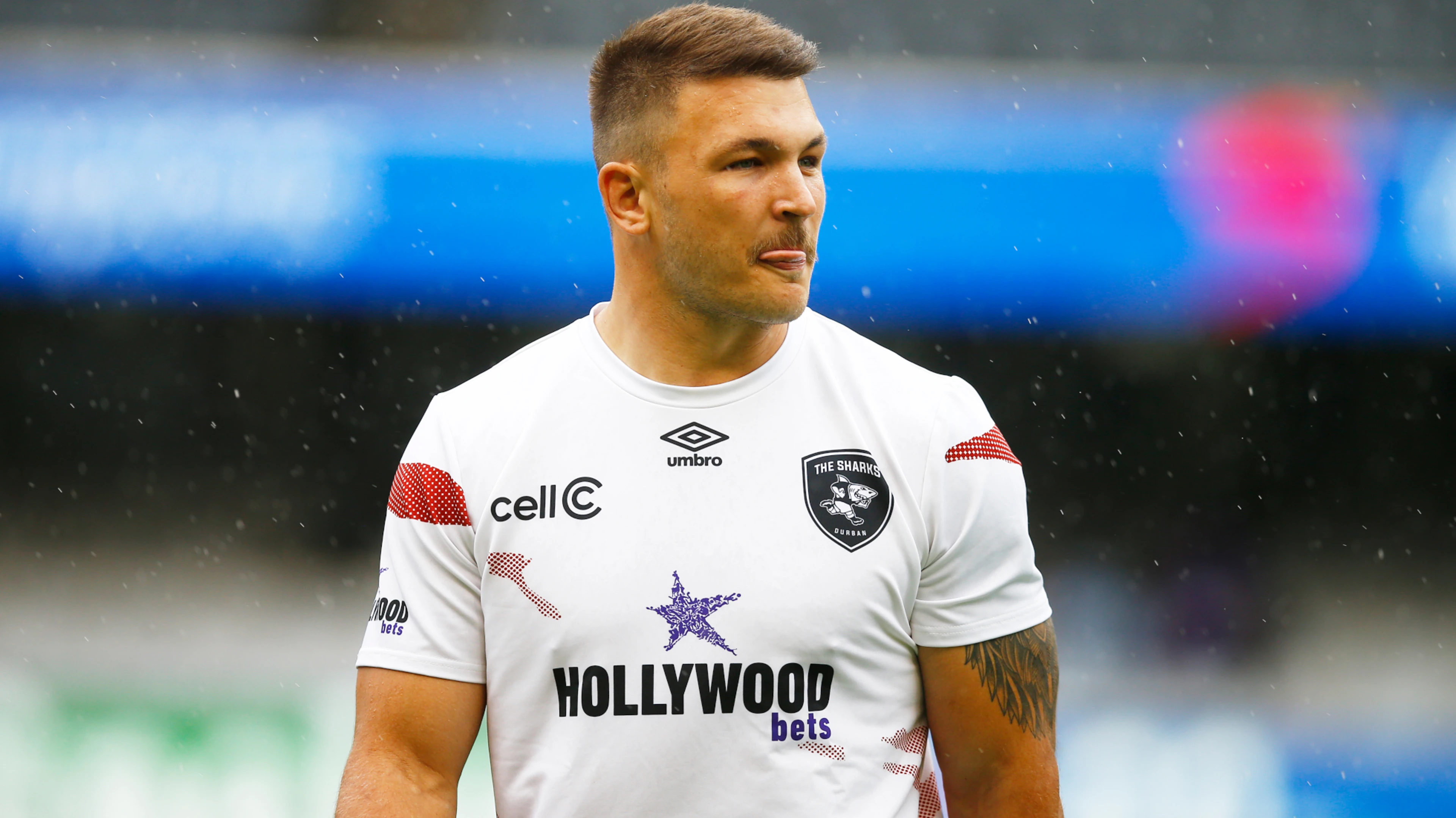 Hybrid Hero Esterhuizen Helps Sharks Bite Back