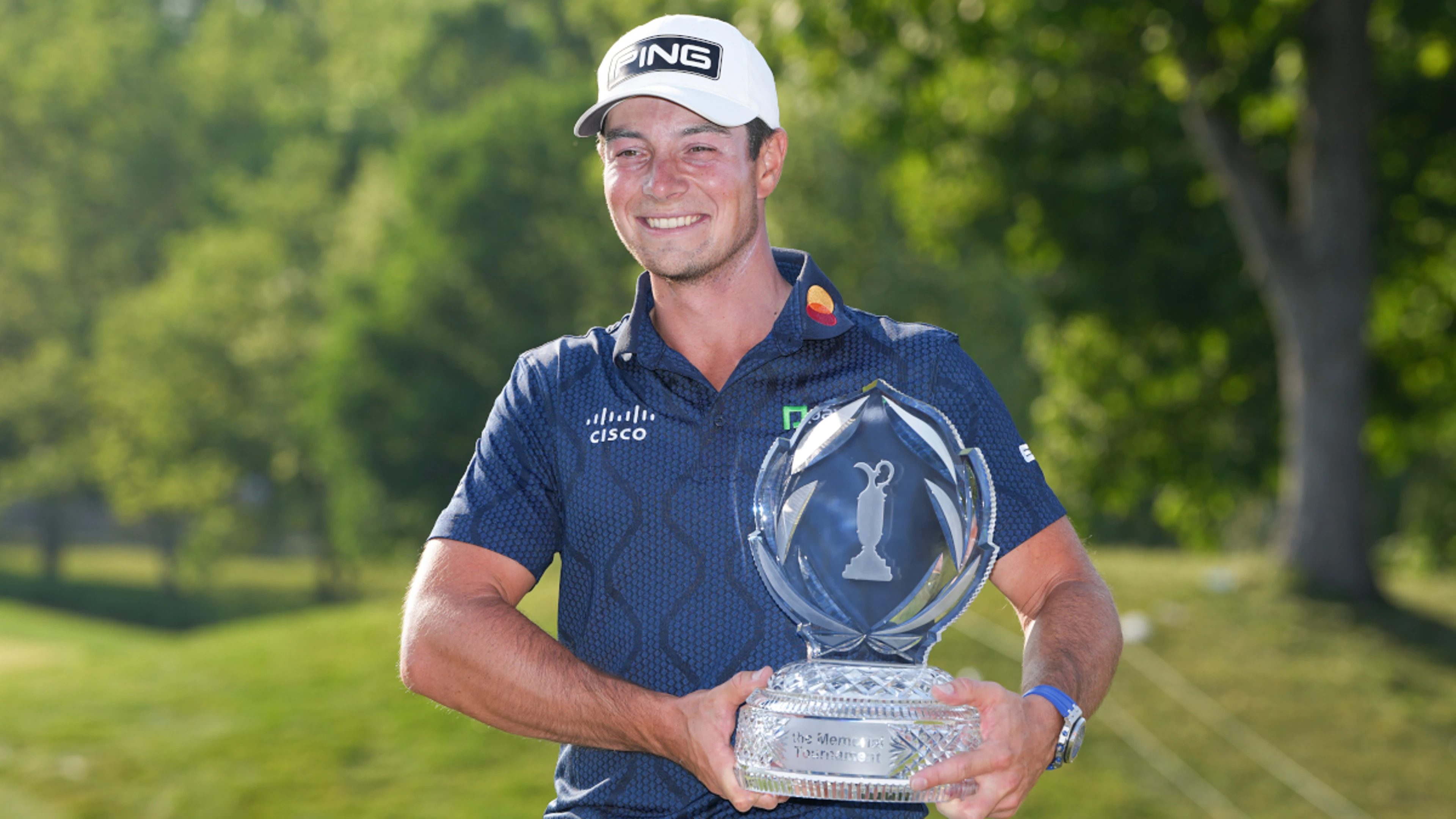 Hovland caddies for former teammate day after Memorial triumph