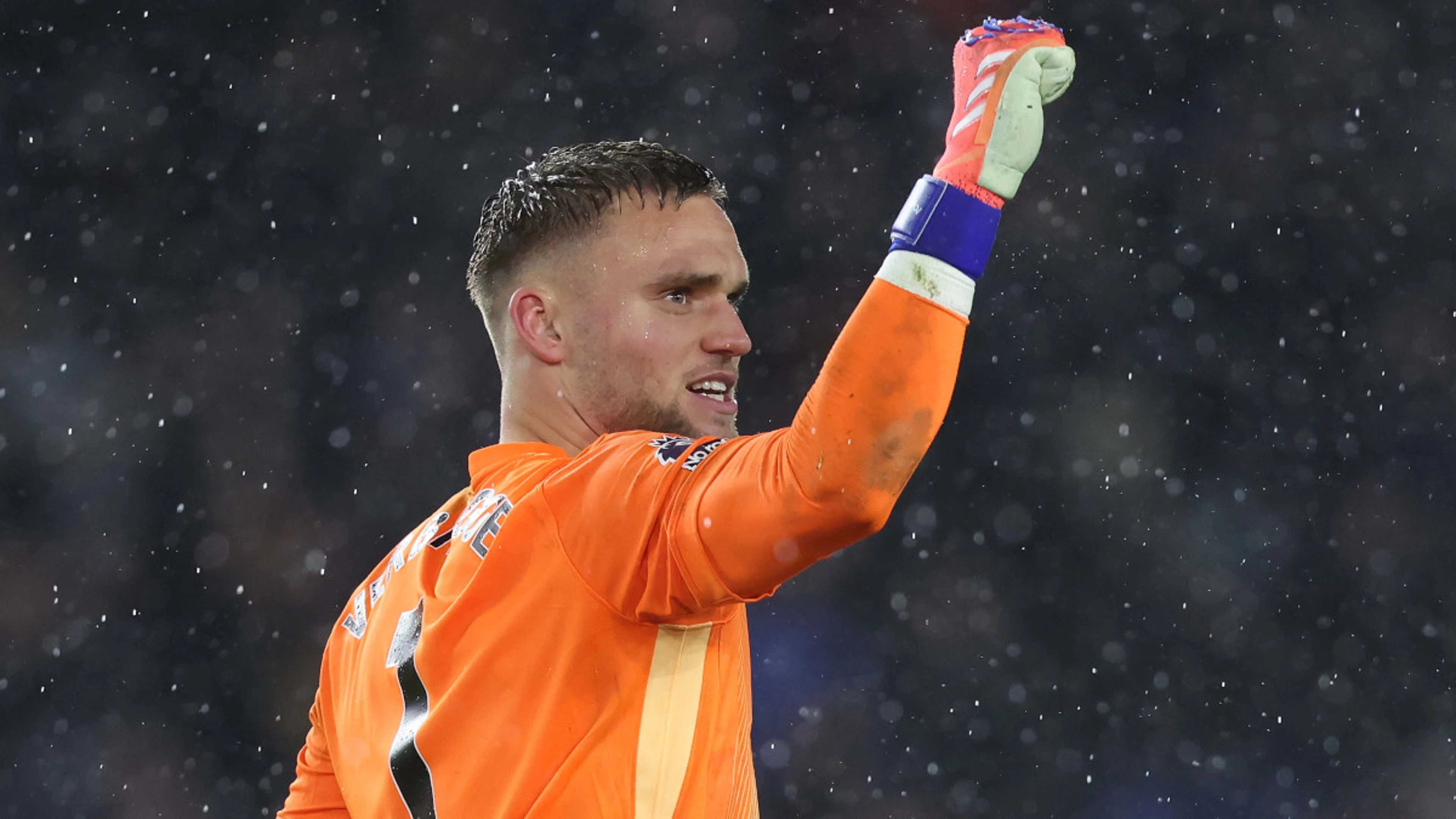 Keeper Verbruggen the hero as Brighton beat Brentford