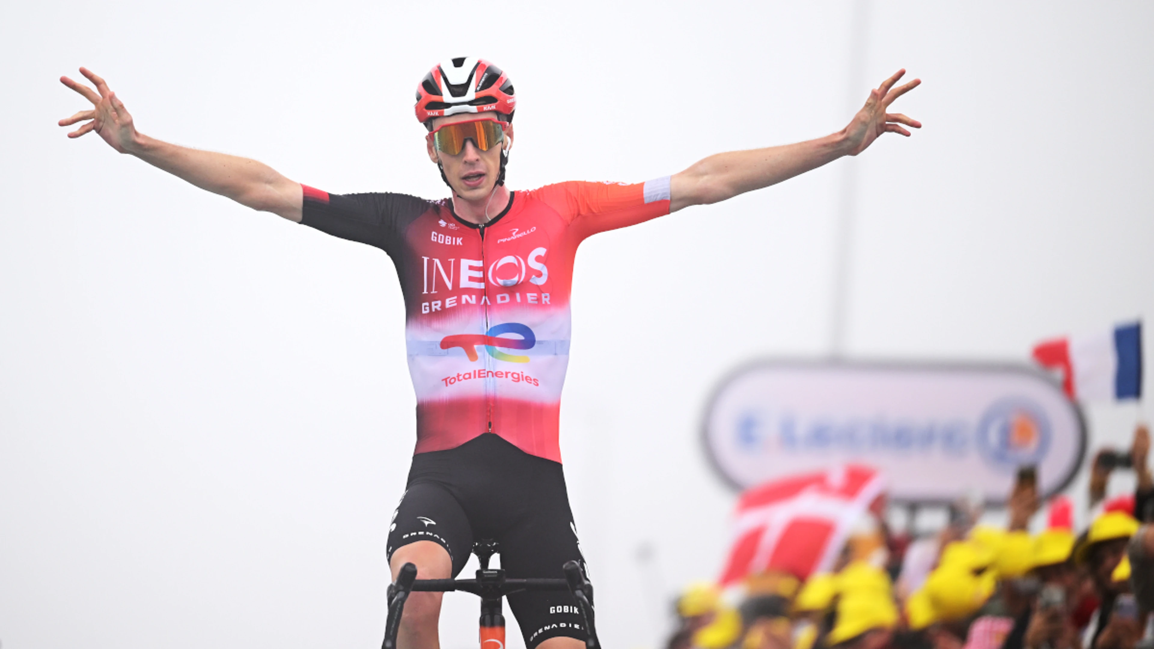 Arensman soloes to Tour stage victory as Pogacar edges Vingegaard for second