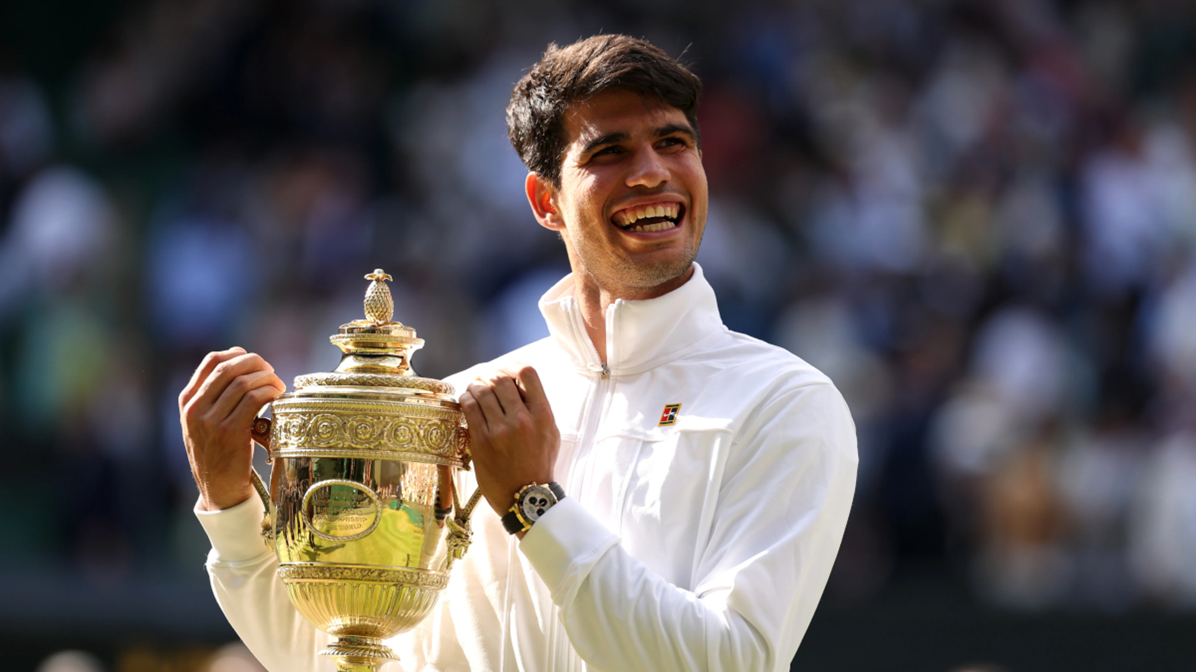 Alcaraz dominates Djokovic to retain Wimbledon crown