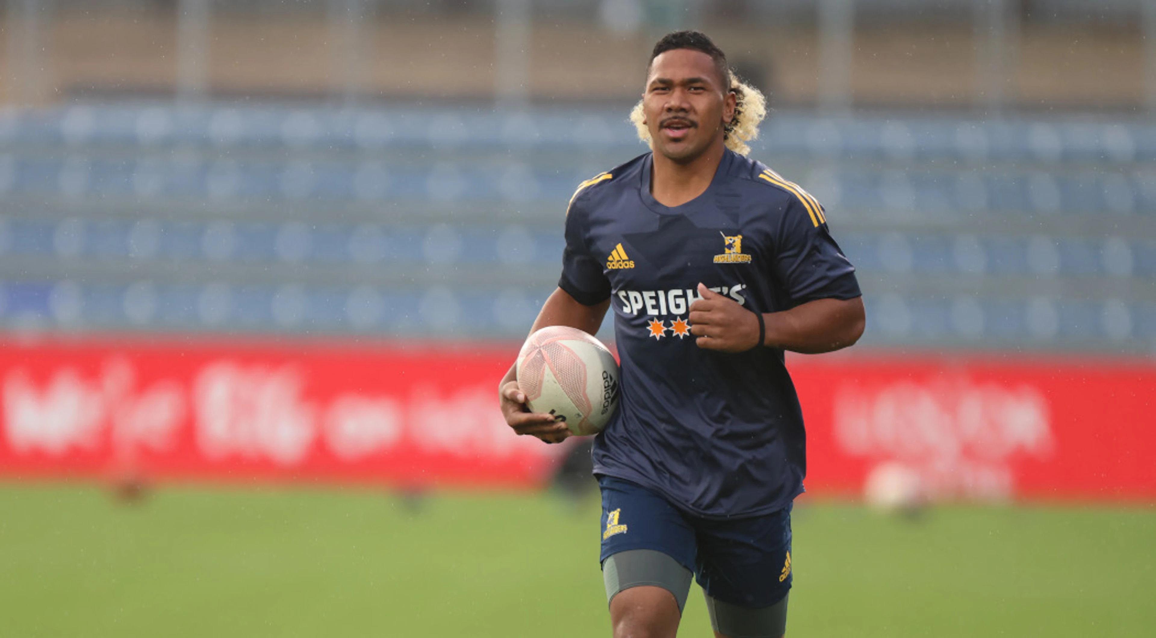 Highlanders spring surprise to hand Crusaders first defeat