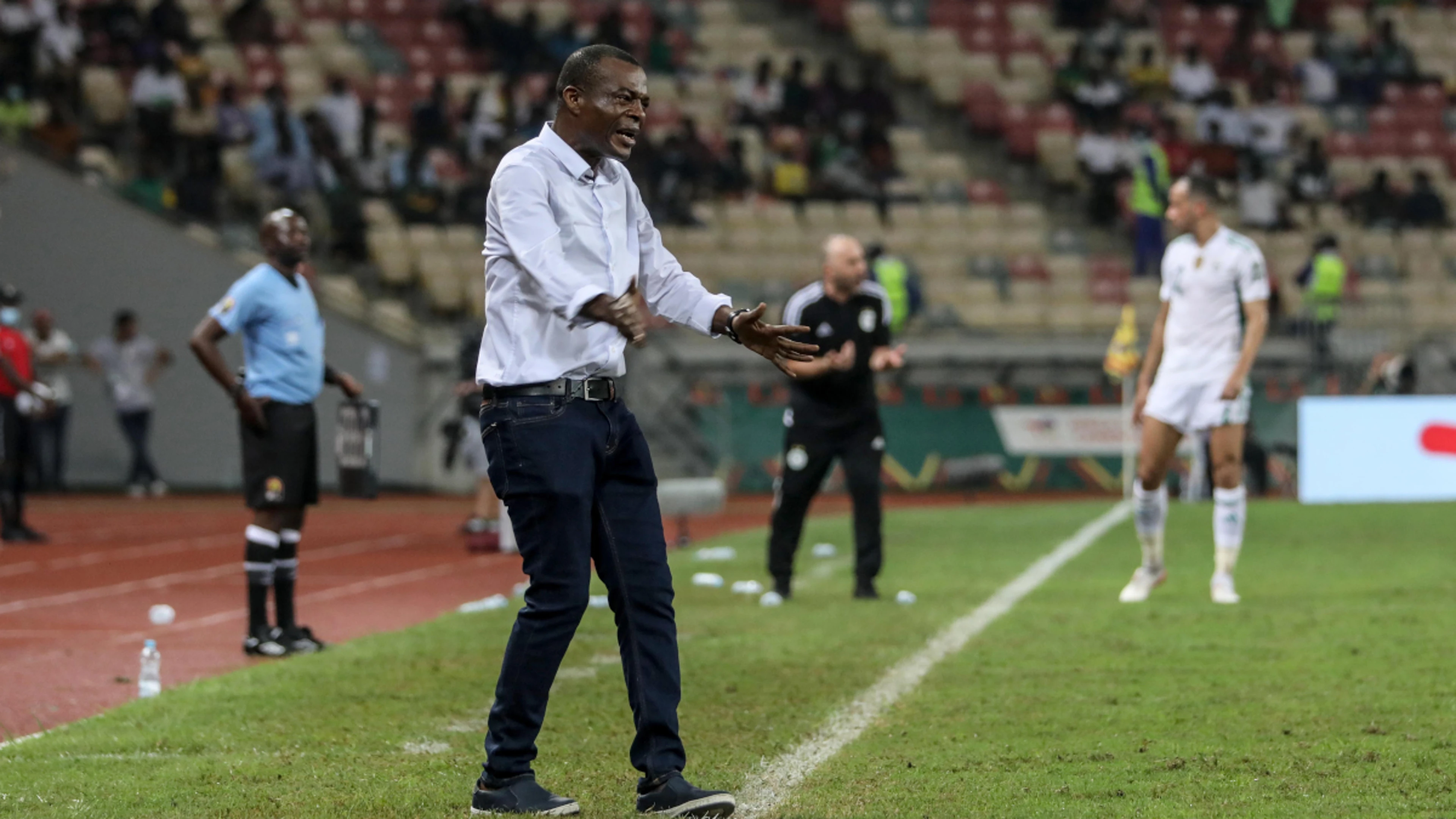 Equatorial Guinea eye top spot in Group J