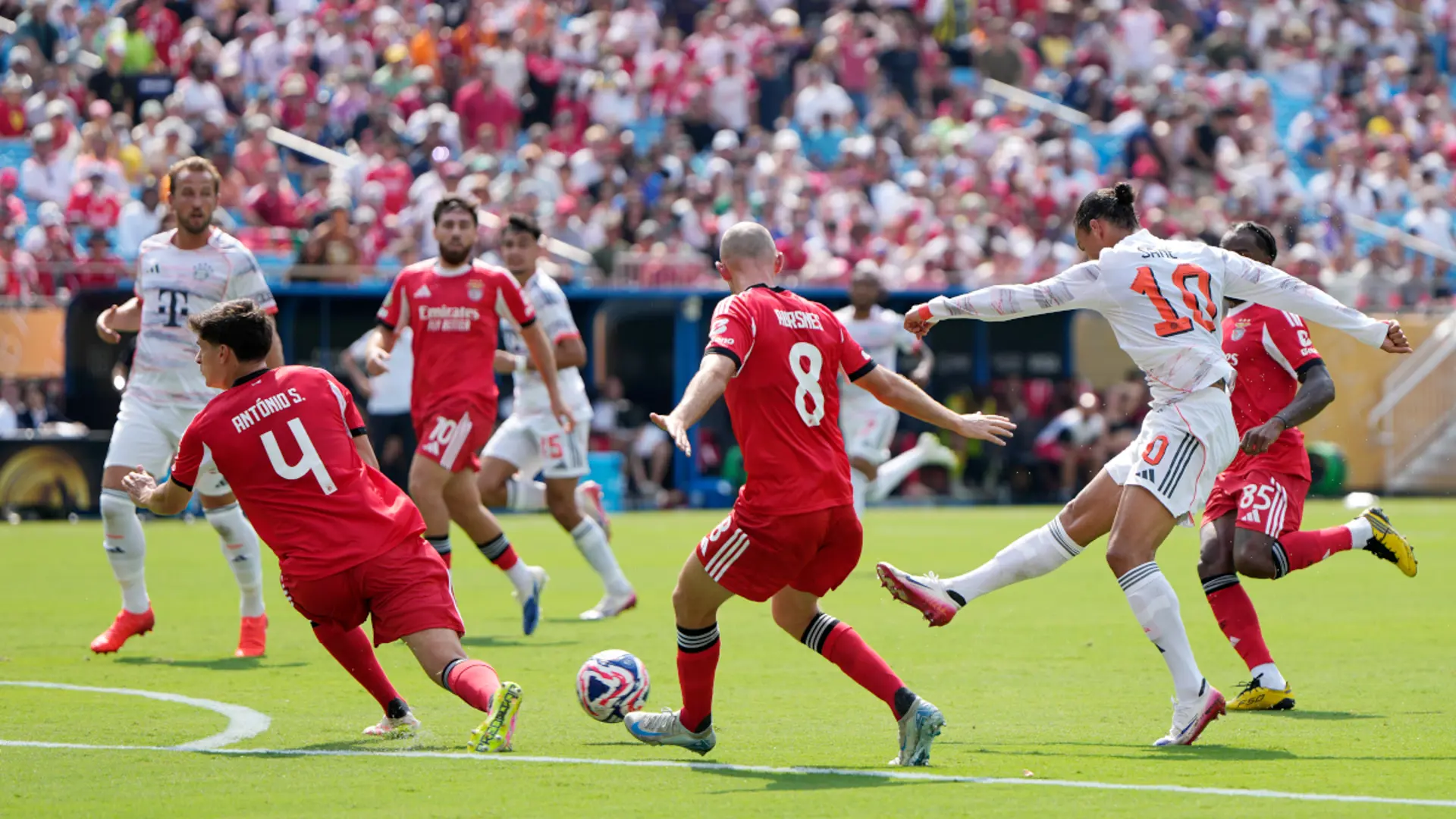 Early goal holds up as Benfica beats Bayern Munich to advance to knockouts | SuperSport