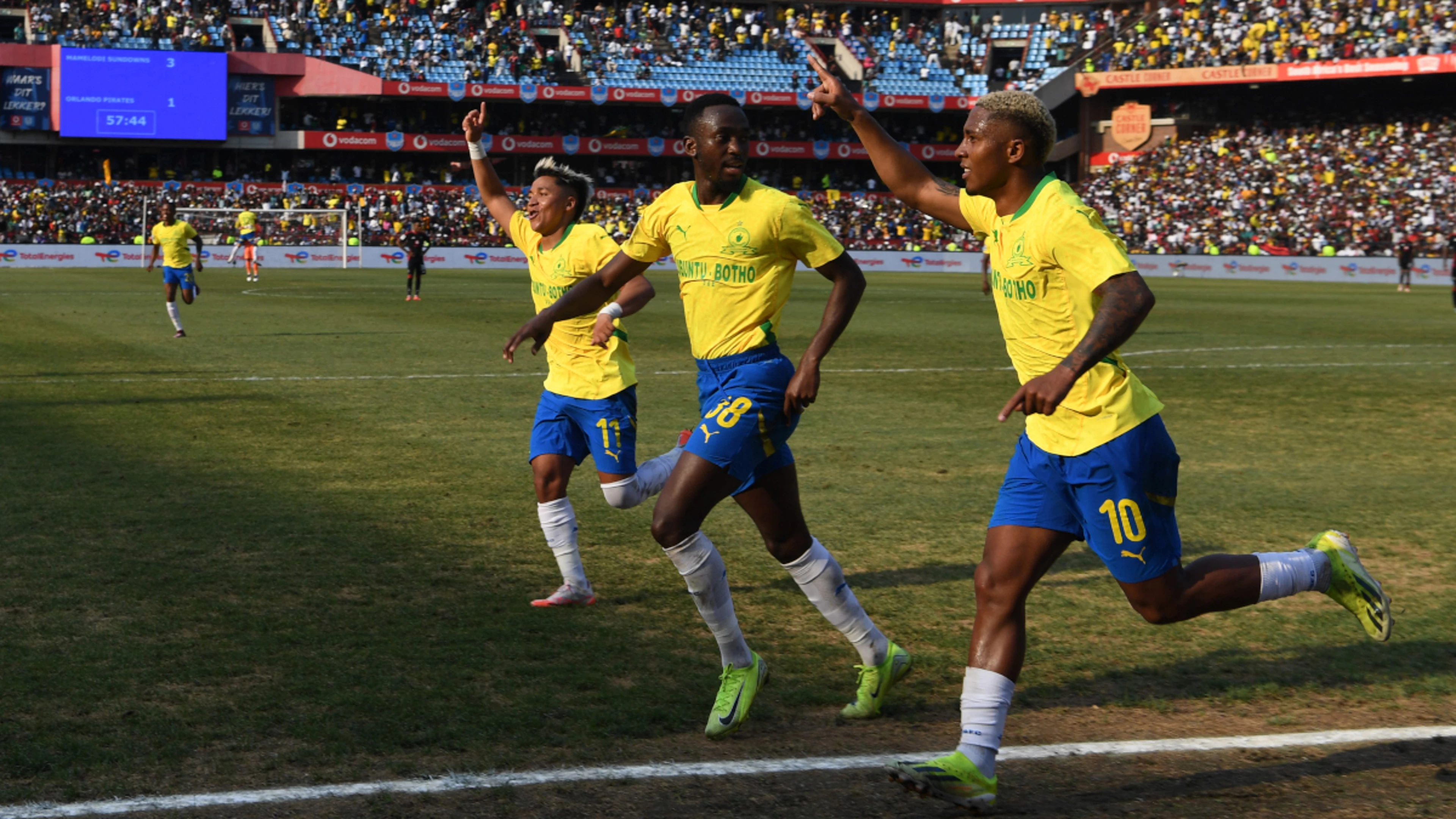 Pressure increases on Downs ahead of Galaxy clash