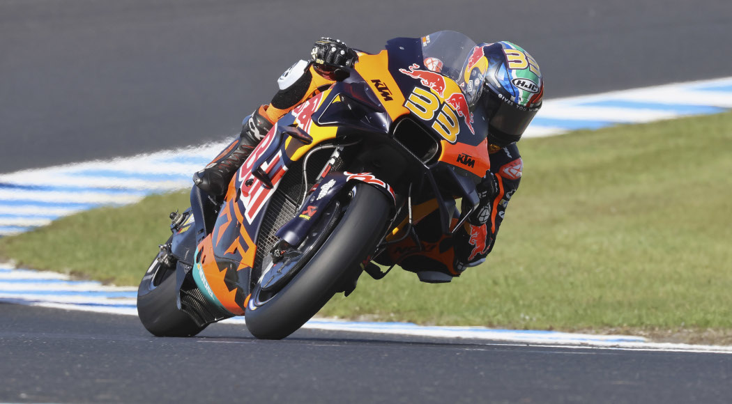 Binder fastest in rain-hit Malaysian motogp practice