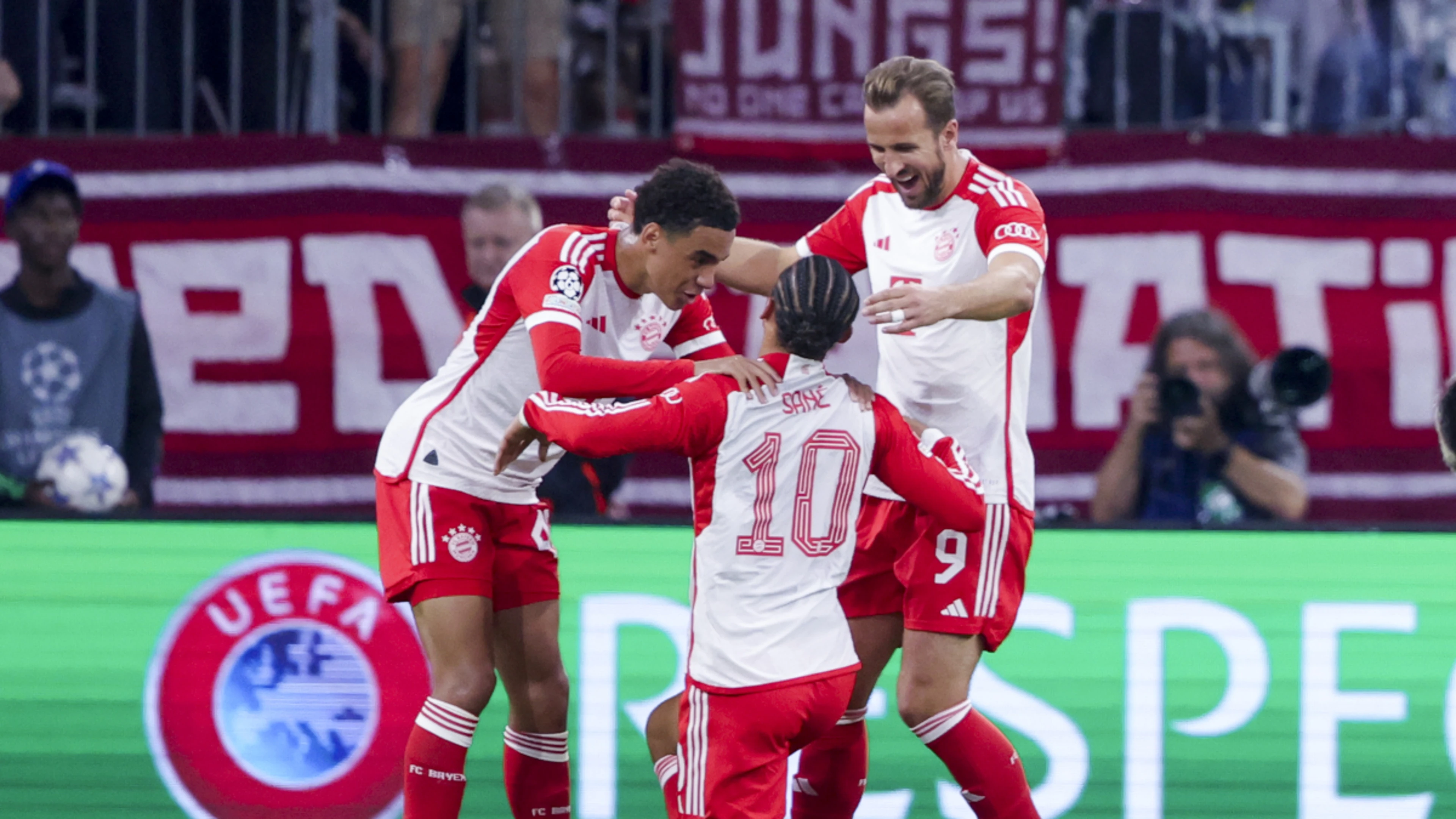 Bayern beat Man Utd as Real Madrid, Arsenal win in Champions League