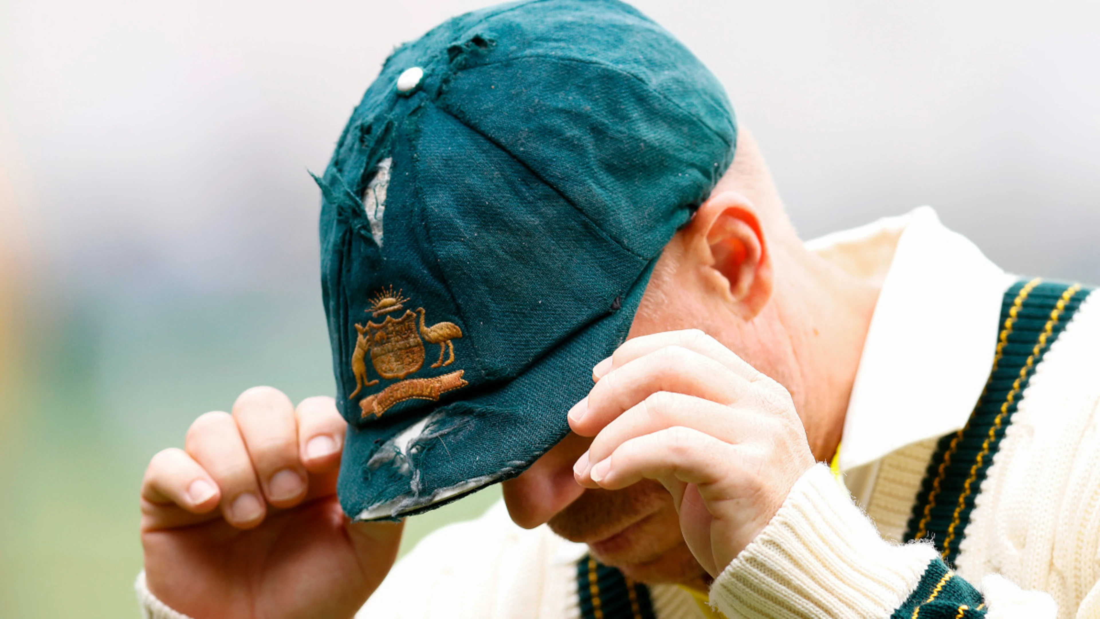 Warner's missing baggy green turns up during final test