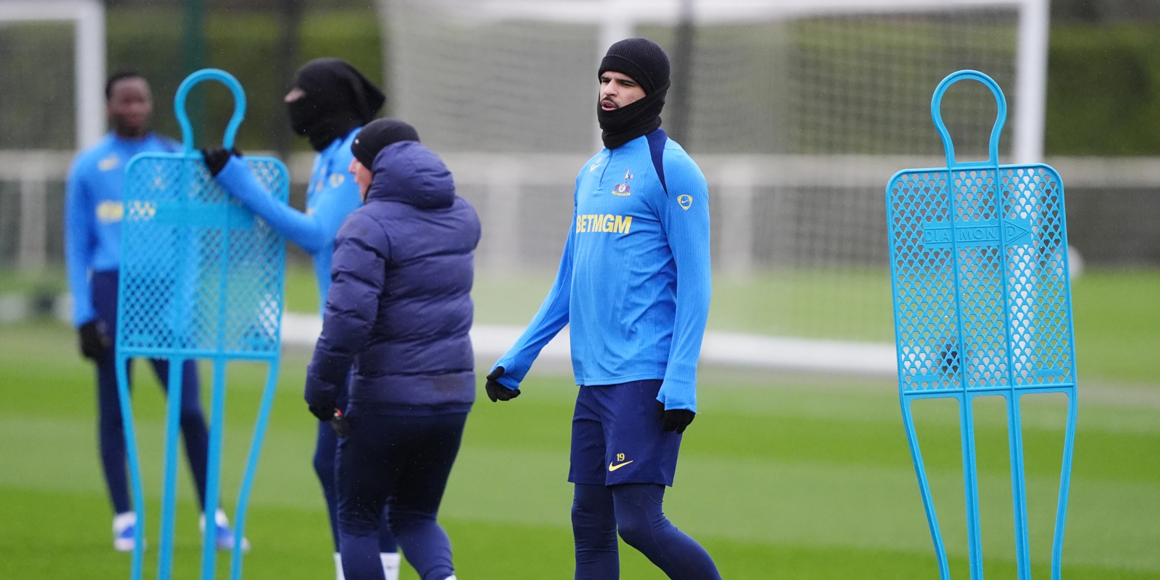 Spurs aim to damage Arsenal's weakening hold on first place in the EPL